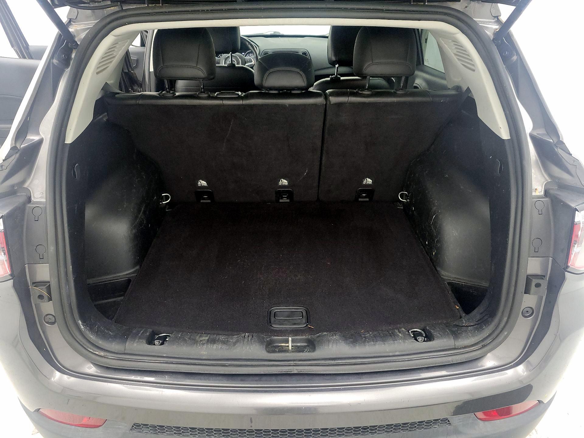 Thumbnail: 2019 Jeep Compass - 20