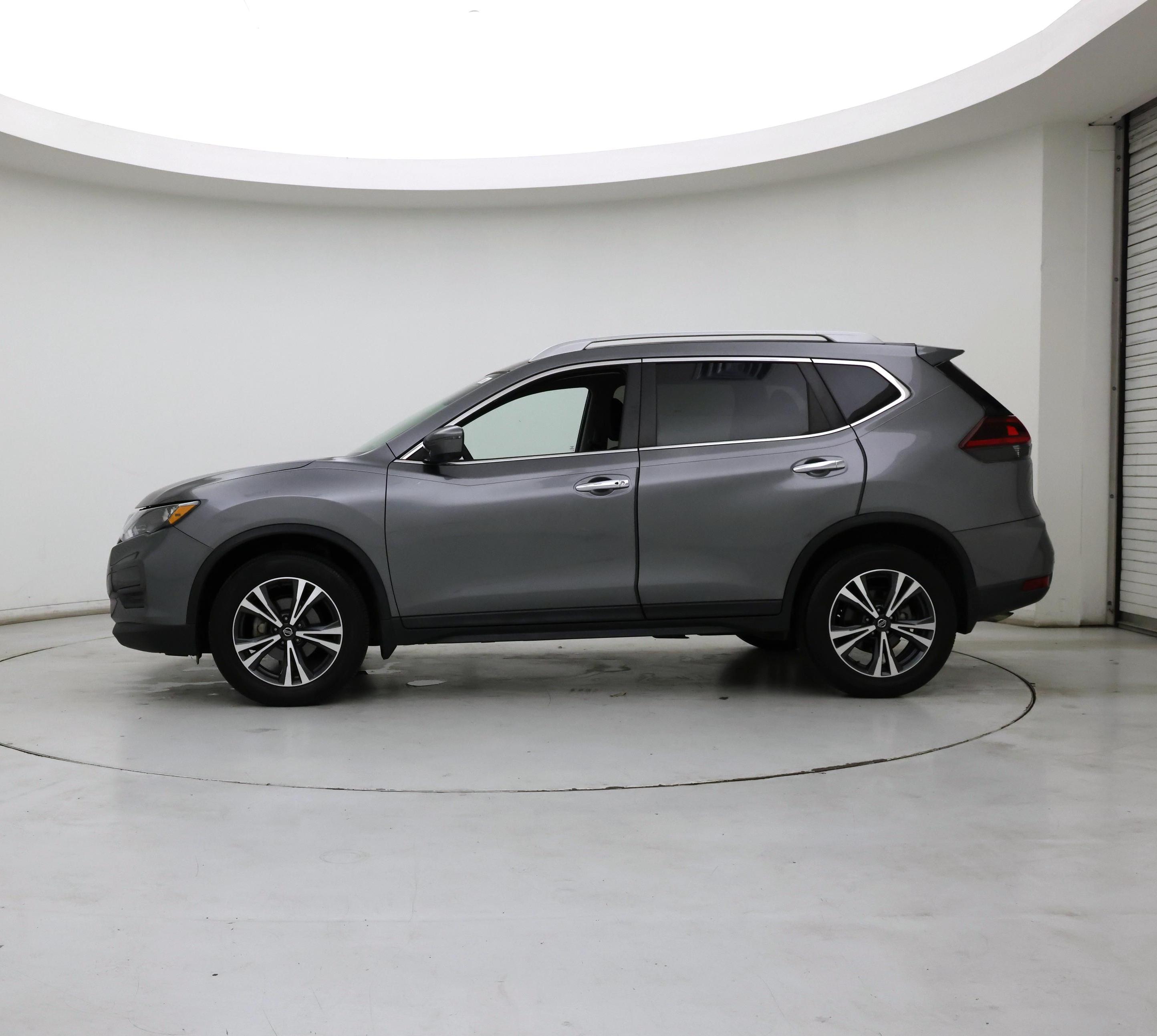 Thumbnail: 2020 Nissan Rogue - 3