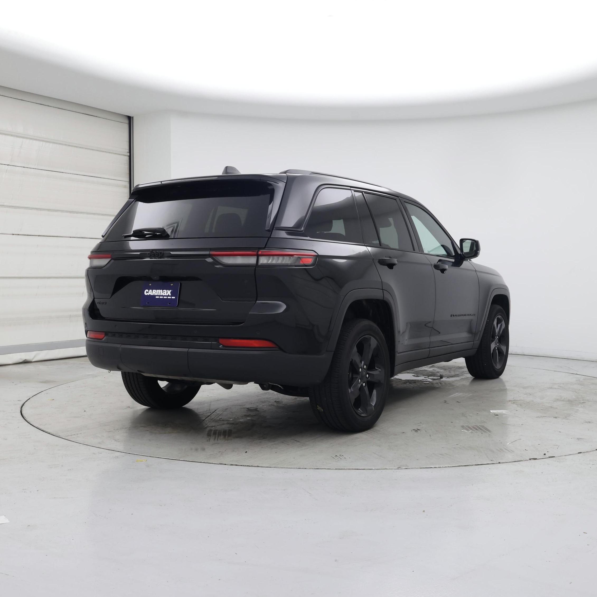 Thumbnail: 2022 Jeep Grand Cherokee - 8