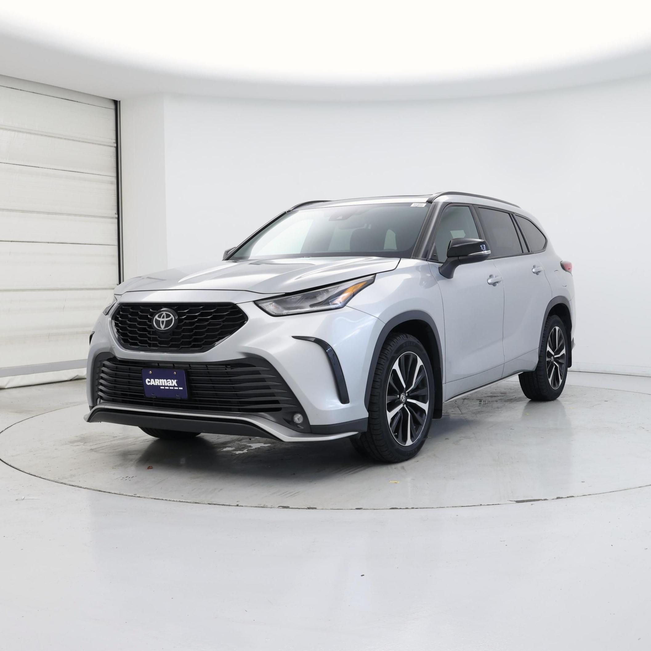 Thumbnail: 2022 Toyota Highlander - 4