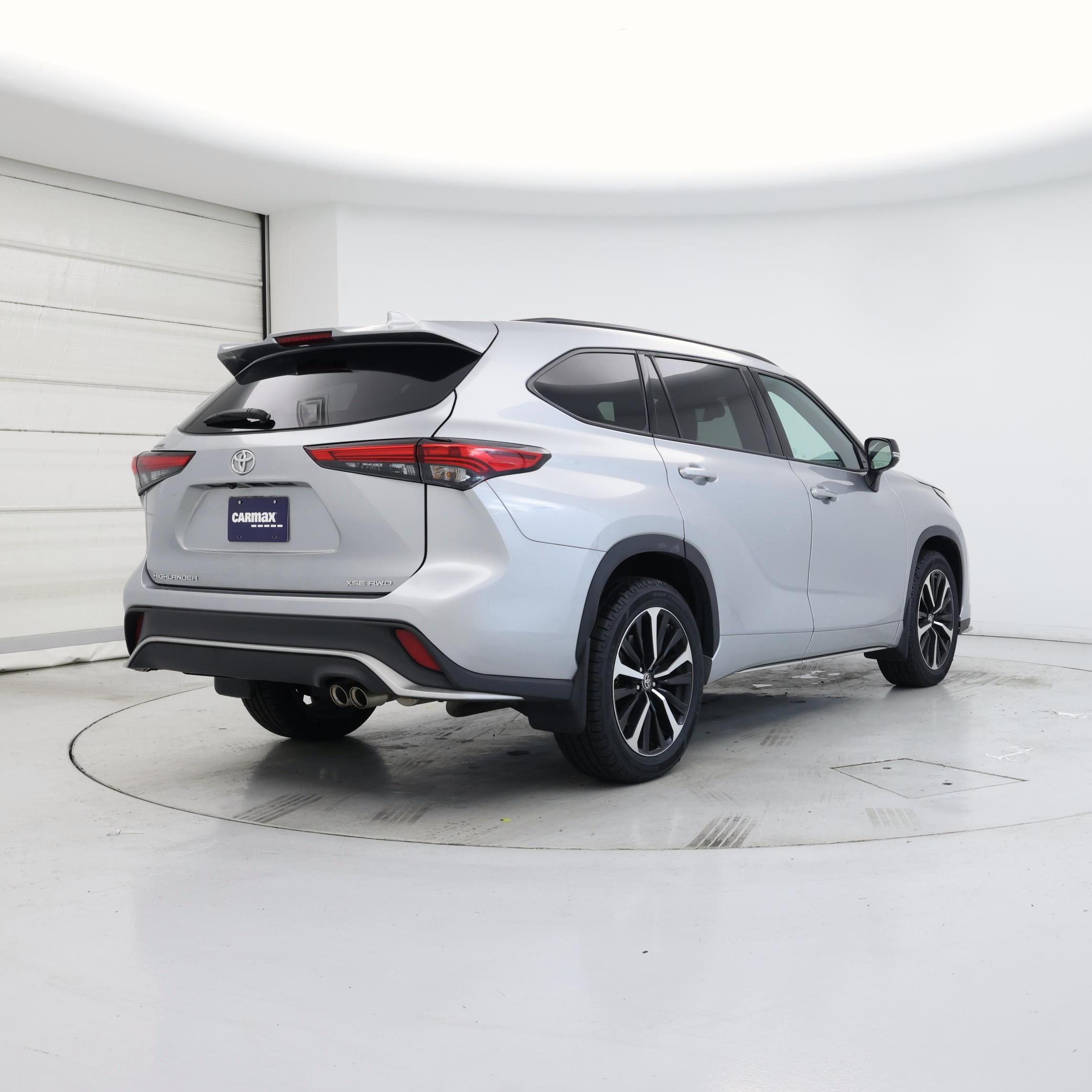 Thumbnail: 2022 Toyota Highlander - 8
