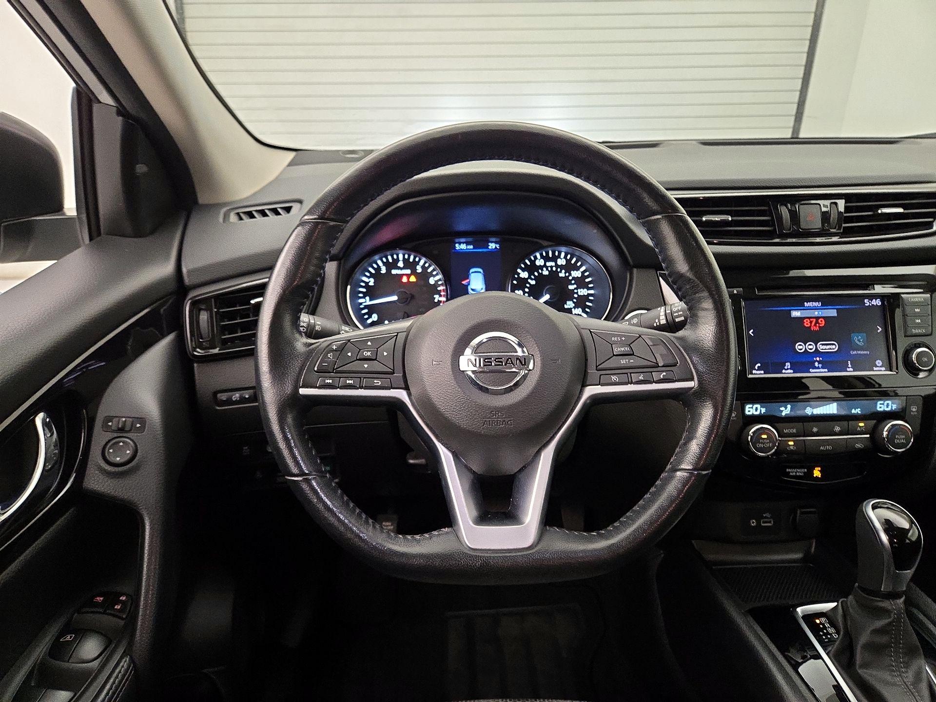Thumbnail: 2021 Nissan Rogue Sport - 10