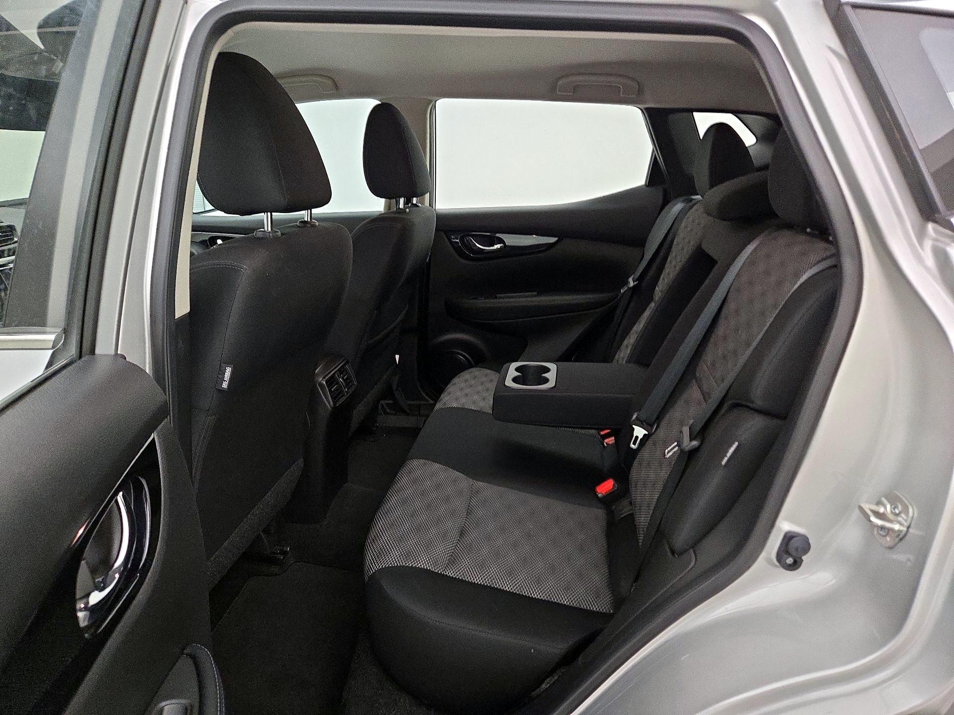 Thumbnail: 2021 Nissan Rogue Sport - 19
