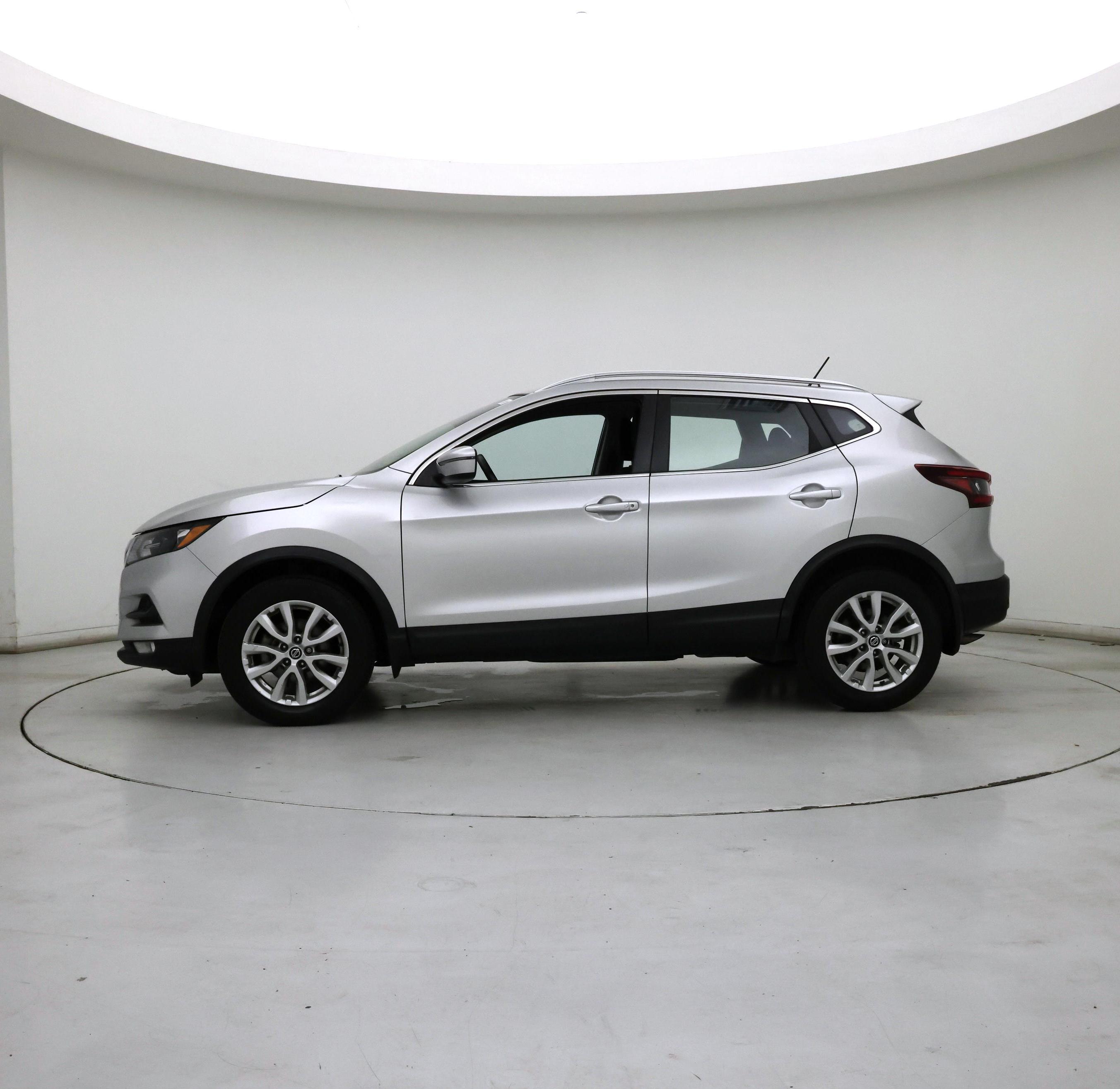 Thumbnail: 2021 Nissan Rogue Sport - 3