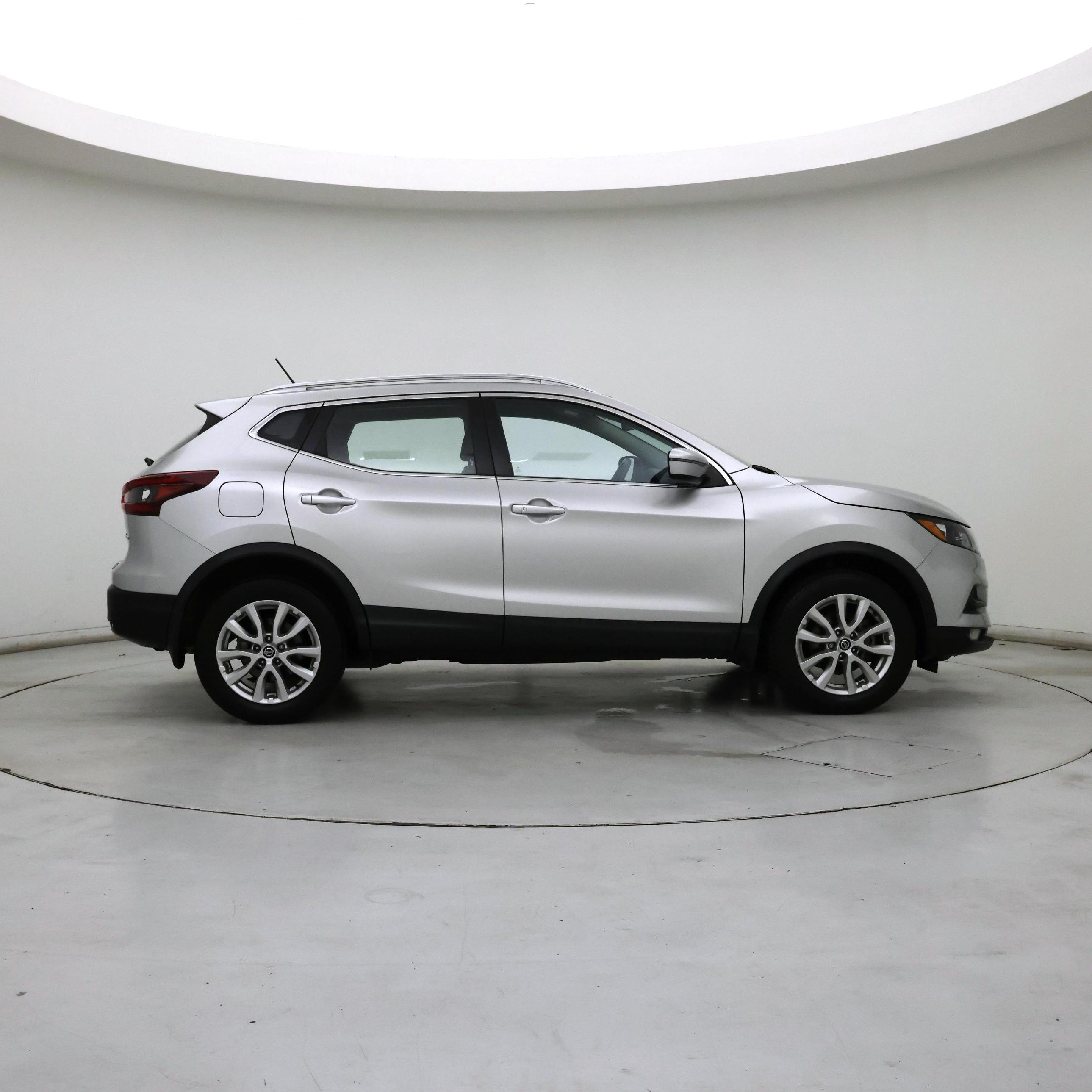 Thumbnail: 2021 Nissan Rogue Sport - 7