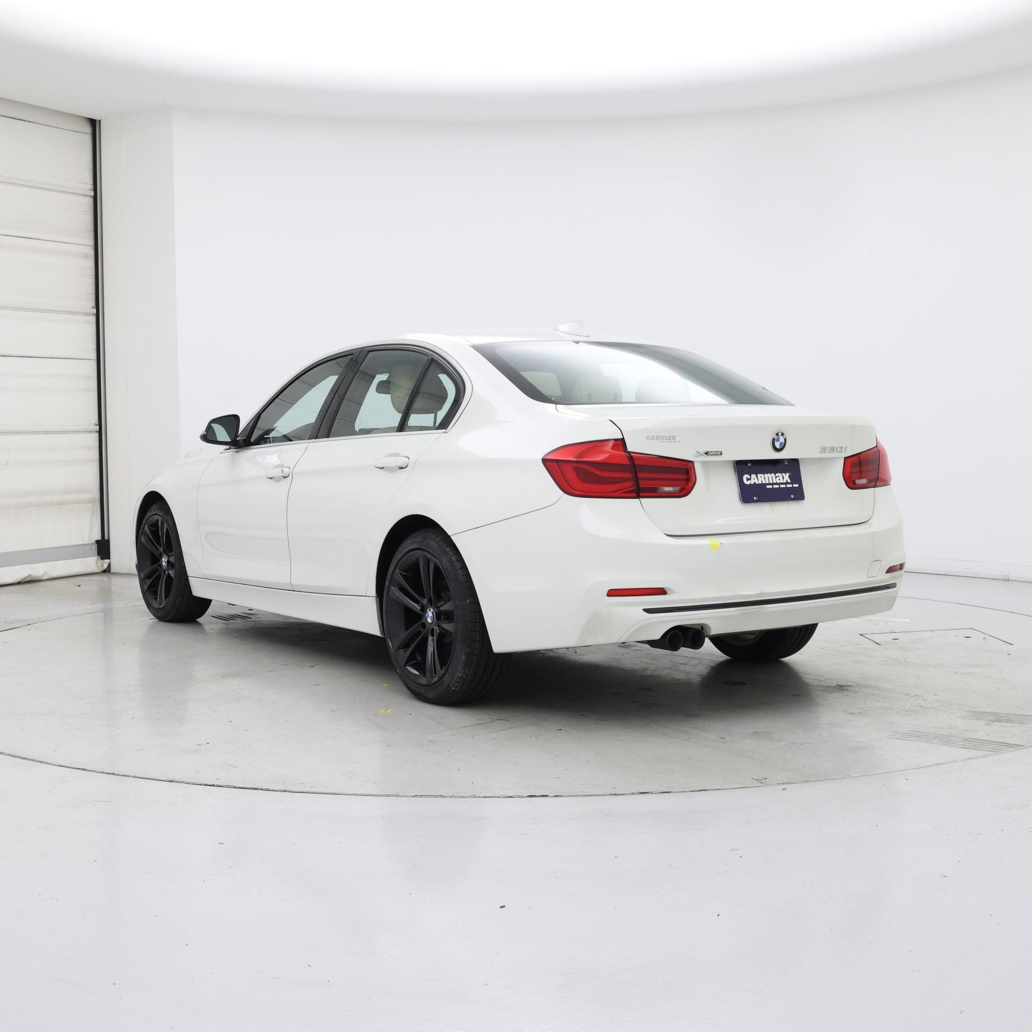 Thumbnail: 2018 BMW 3 Series - 2
