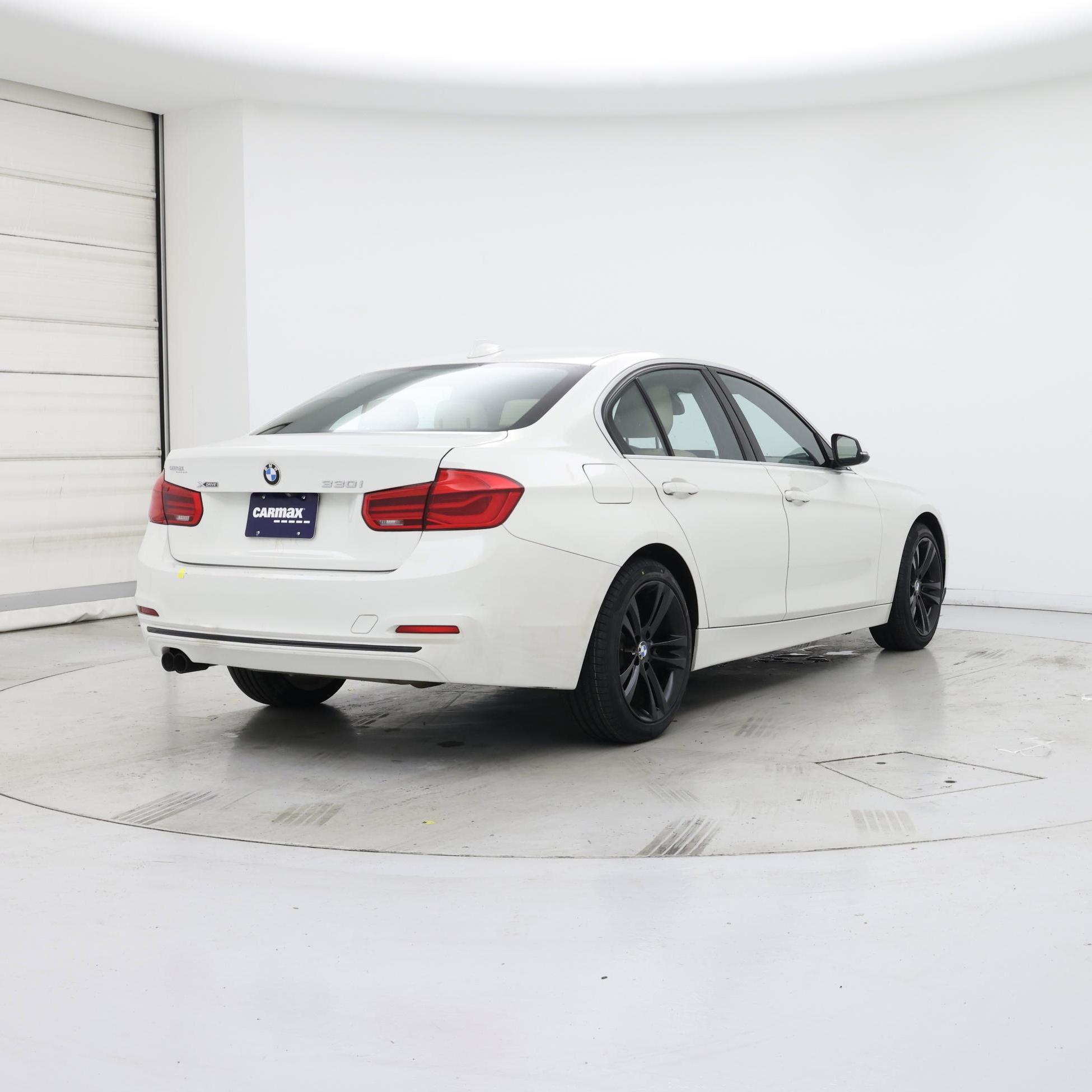 Thumbnail: 2018 BMW 3 Series - 8