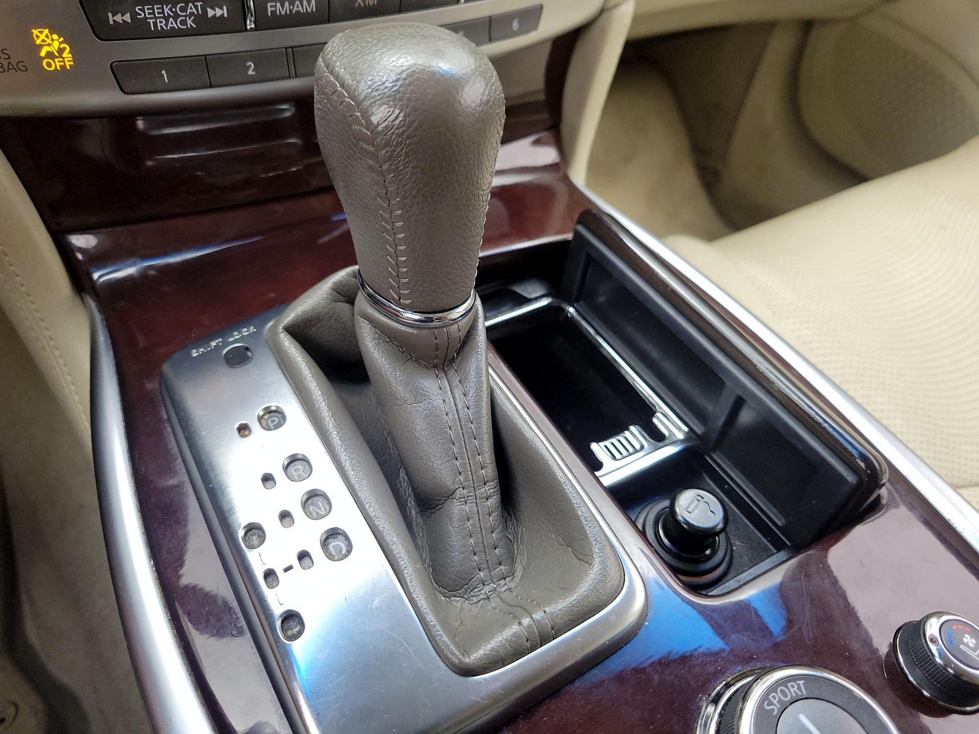 Thumbnail: 2013 INFINITI M37 - 18
