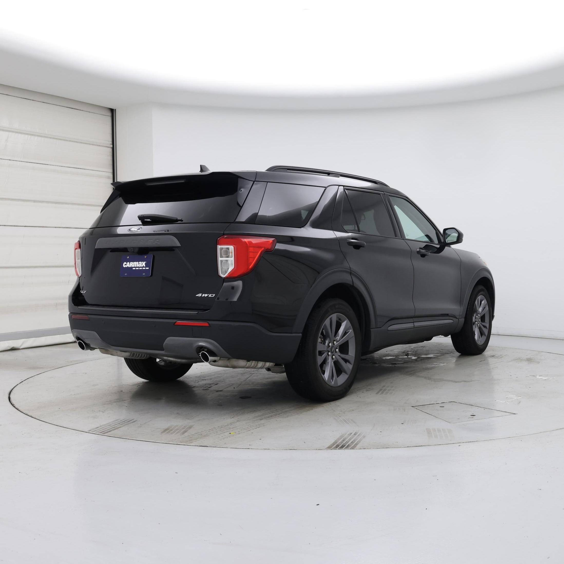 Thumbnail: 2022 Ford Explorer - 8