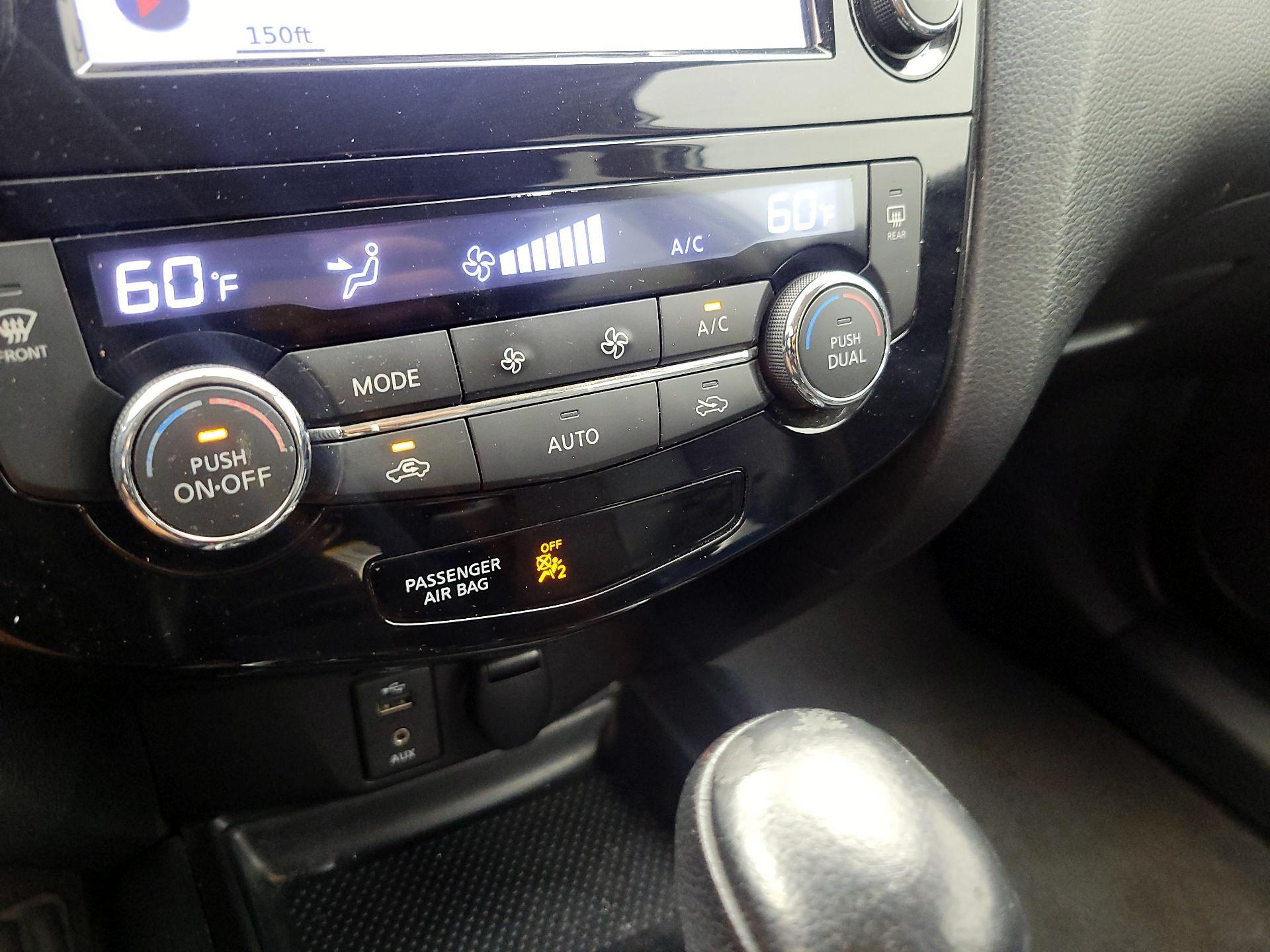 Thumbnail: 2014 Nissan Rogue - 17