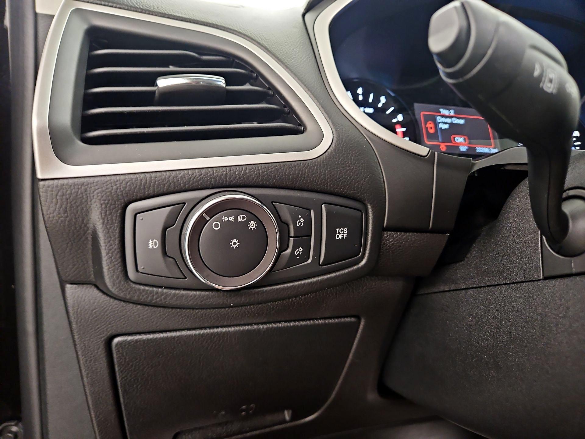 Thumbnail: 2019 Ford Edge - 13