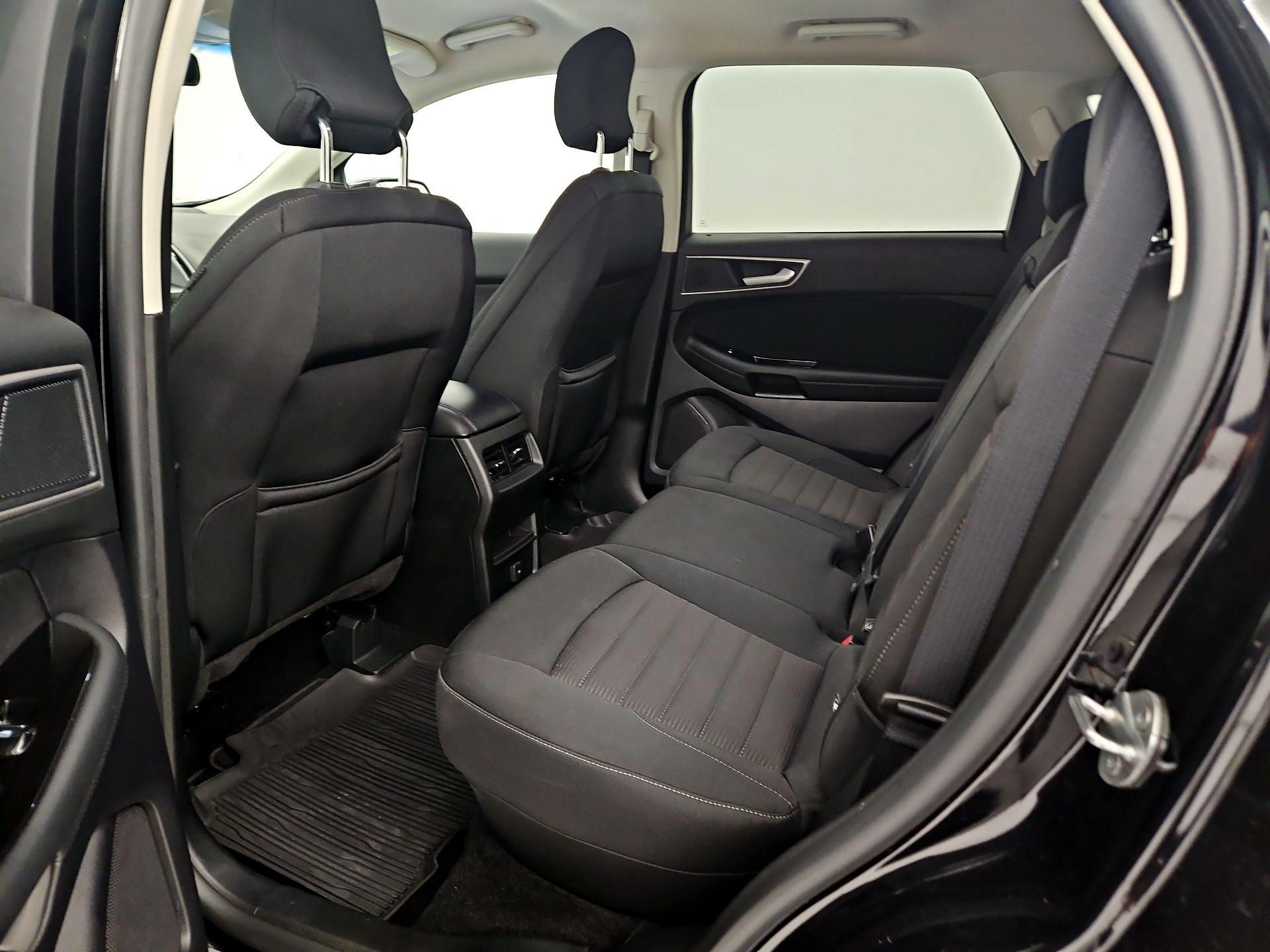 Thumbnail: 2019 Ford Edge - 19