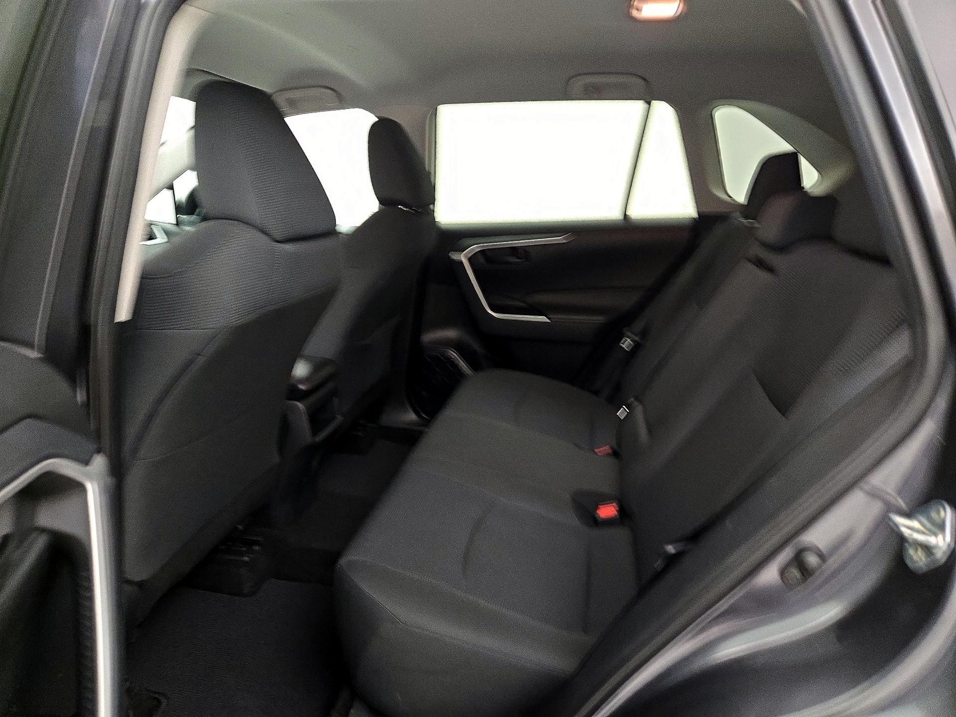 Thumbnail: 2020 Toyota RAV4 - 19