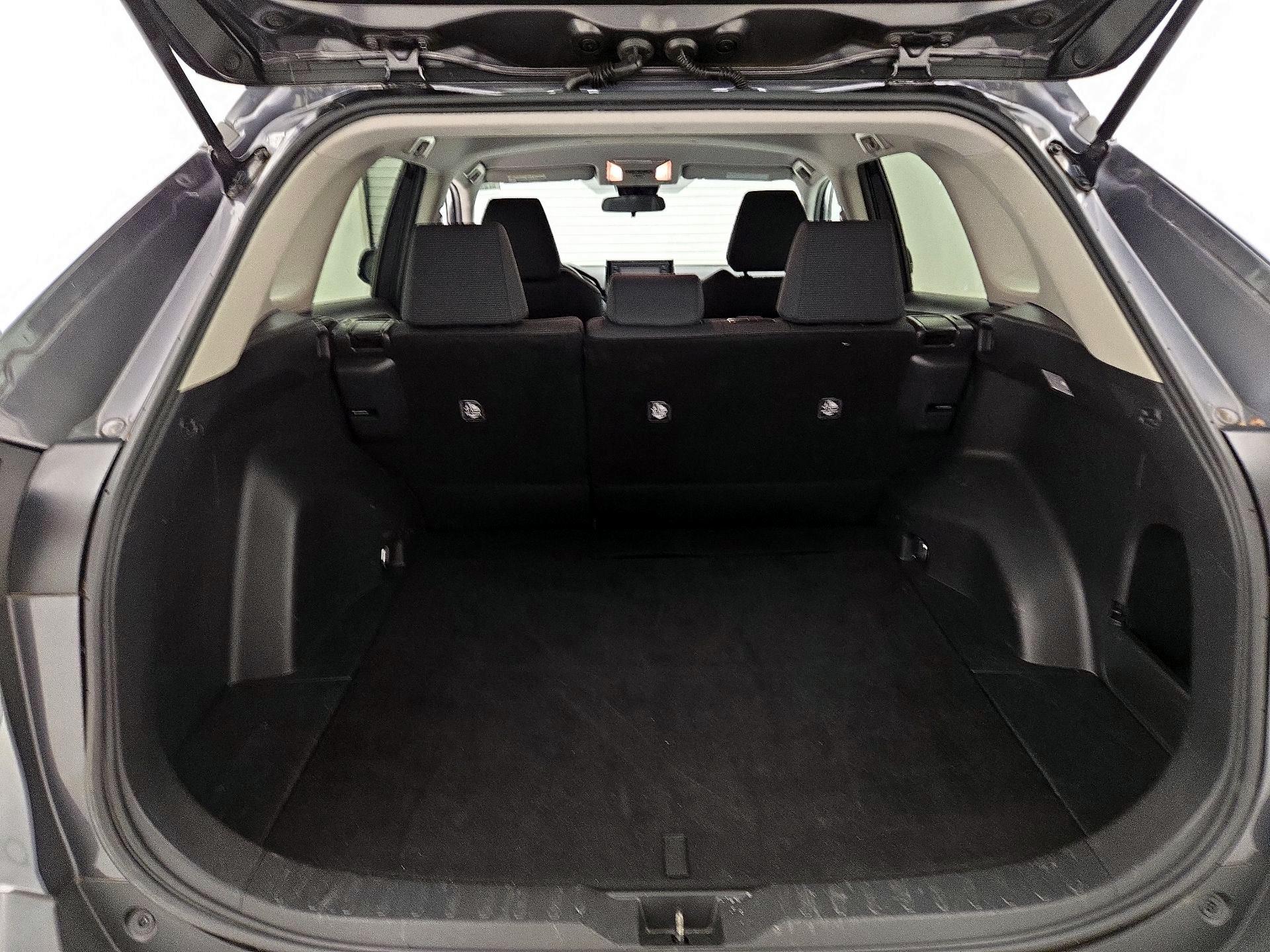 Thumbnail: 2020 Toyota RAV4 - 20