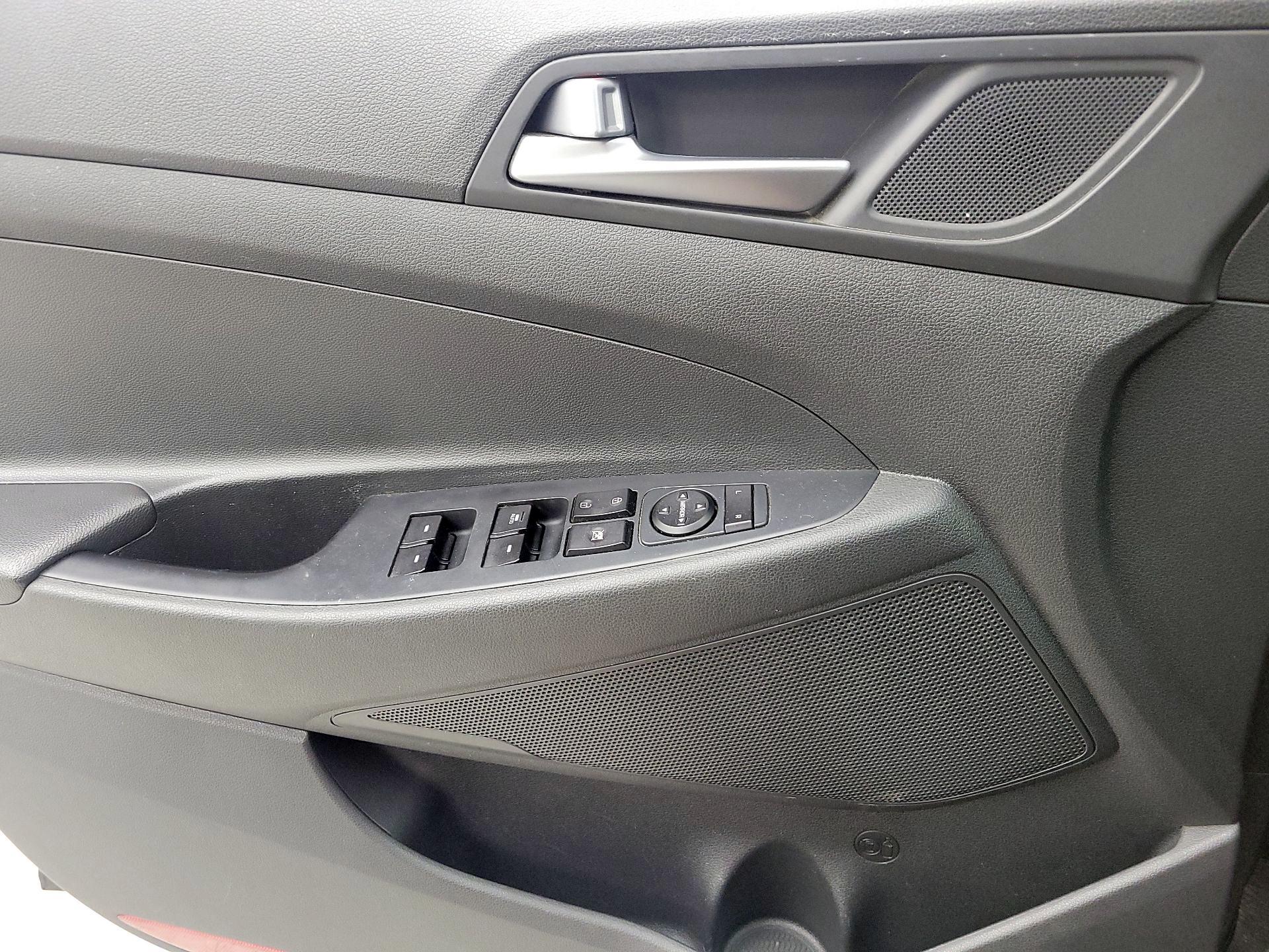 Thumbnail: 2017 Hyundai Tucson - 12