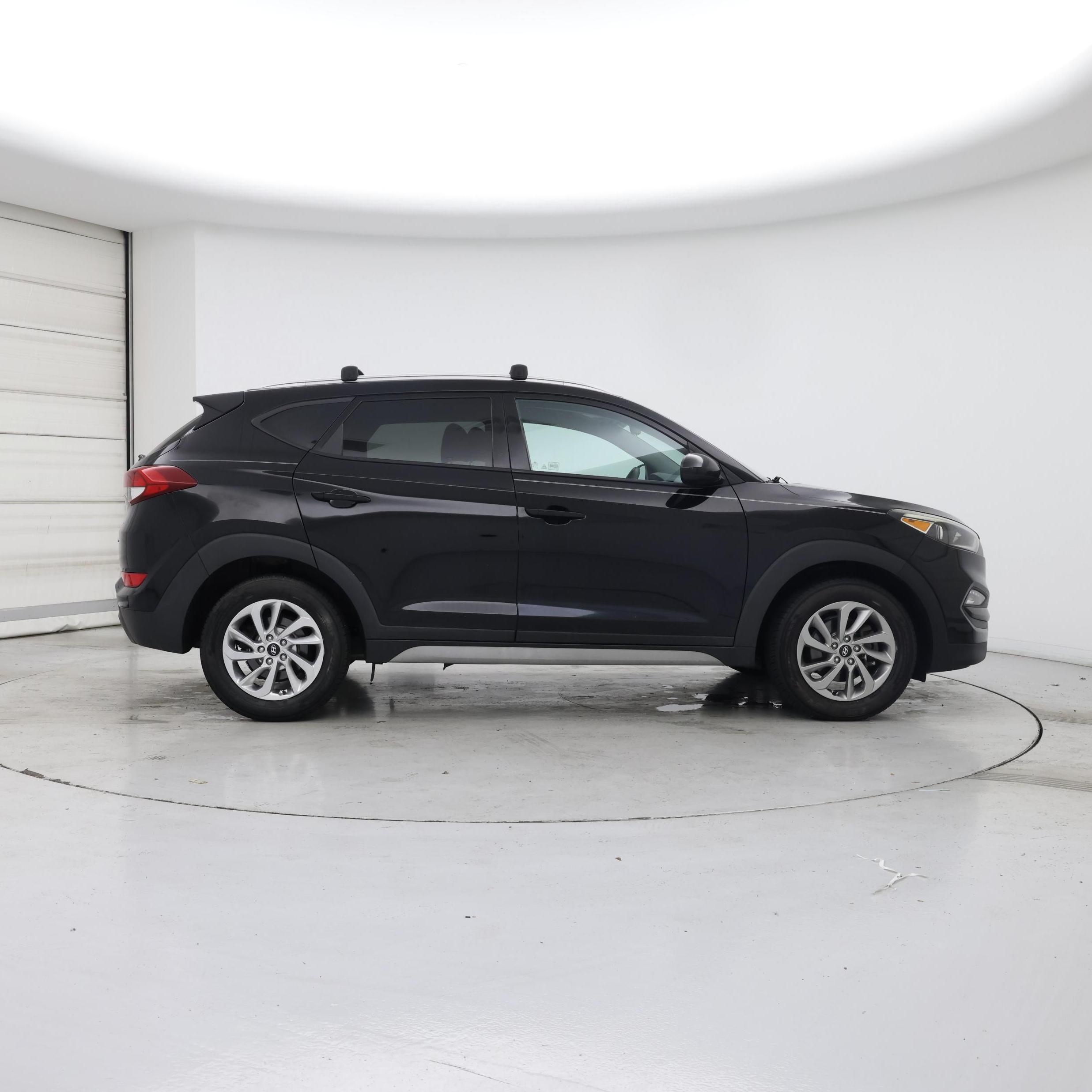 Thumbnail: 2017 Hyundai Tucson - 7