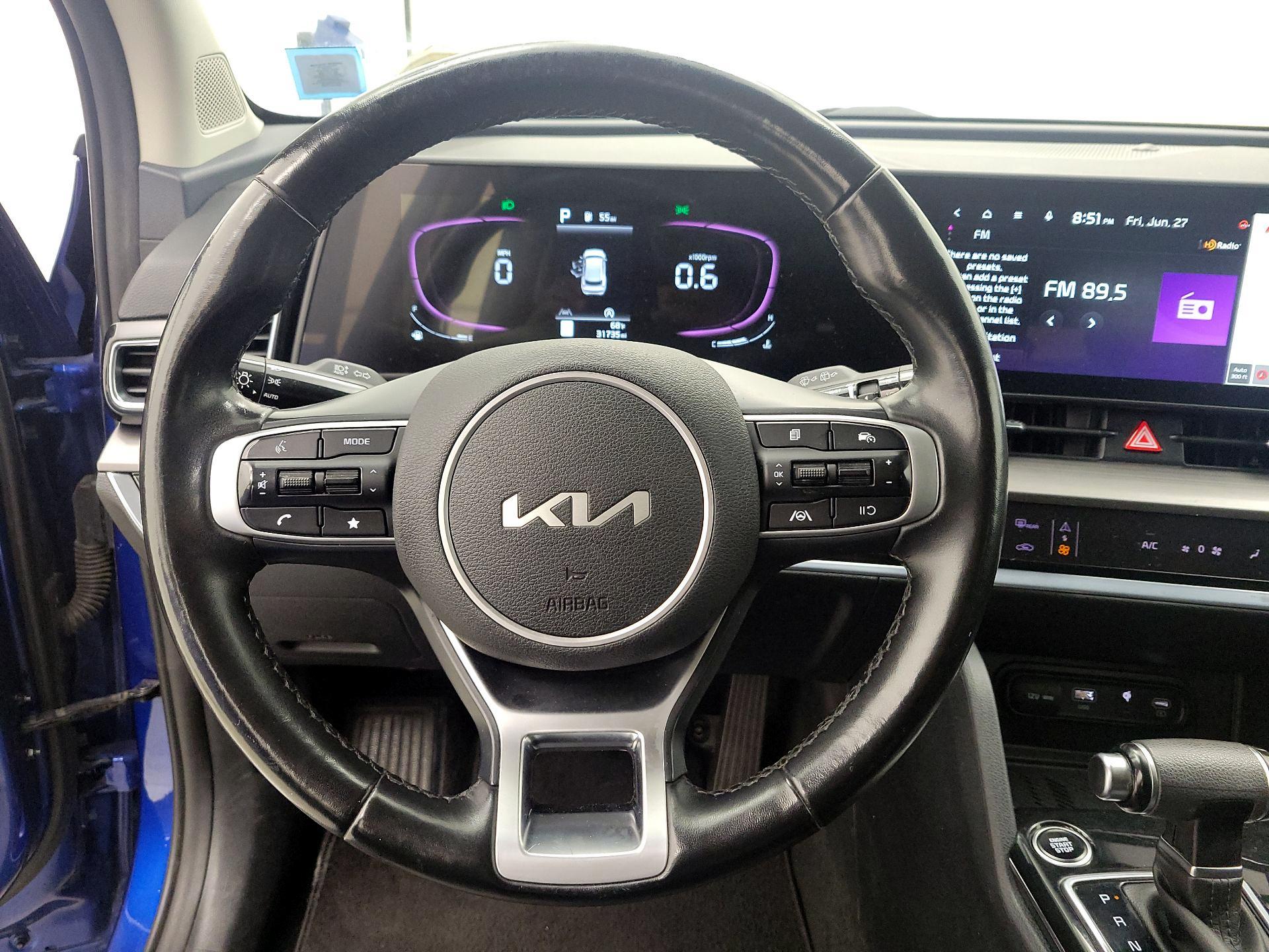 Thumbnail: 2023 Kia Sportage - 10