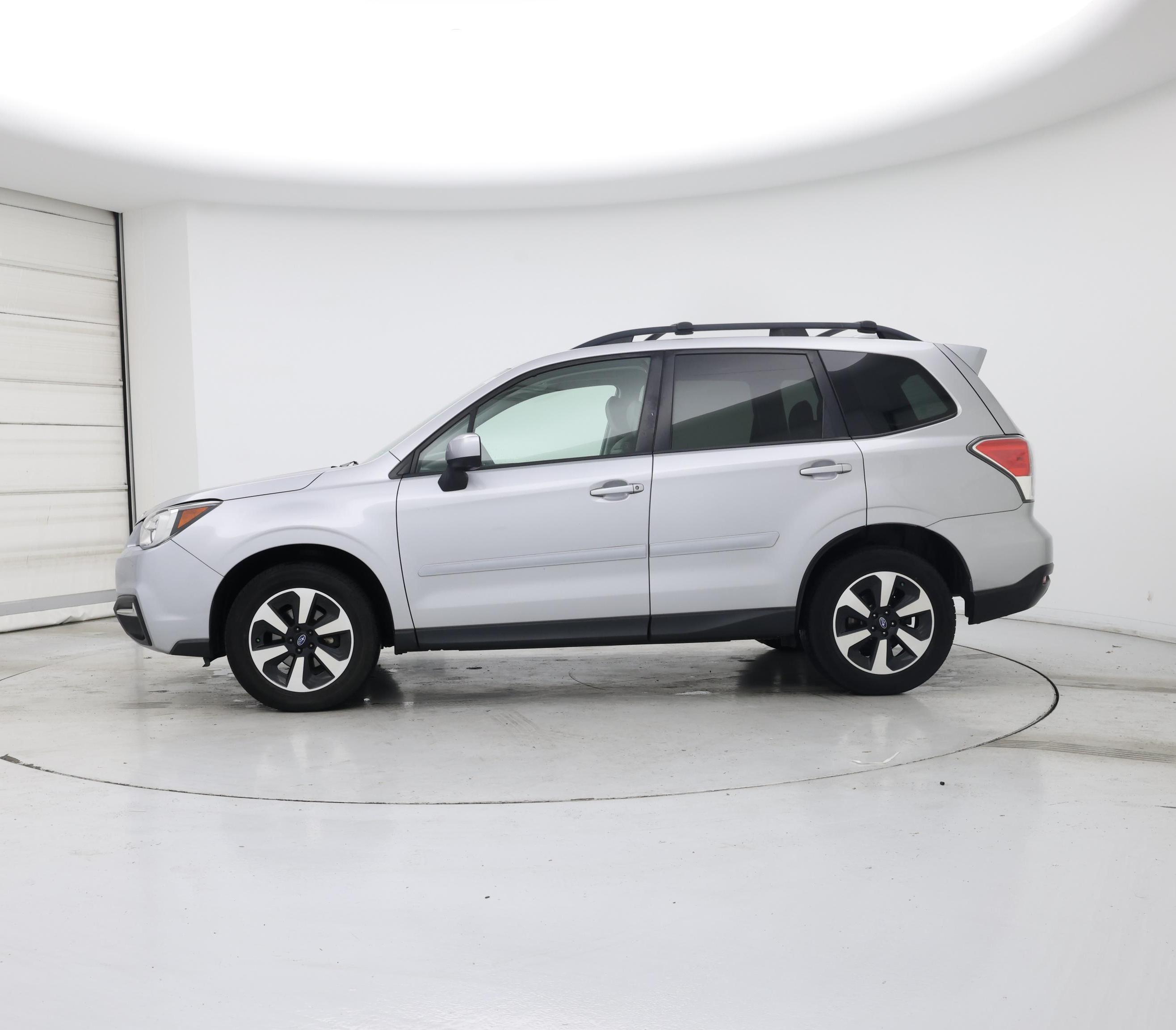 Thumbnail: 2018 Subaru Forester - 3