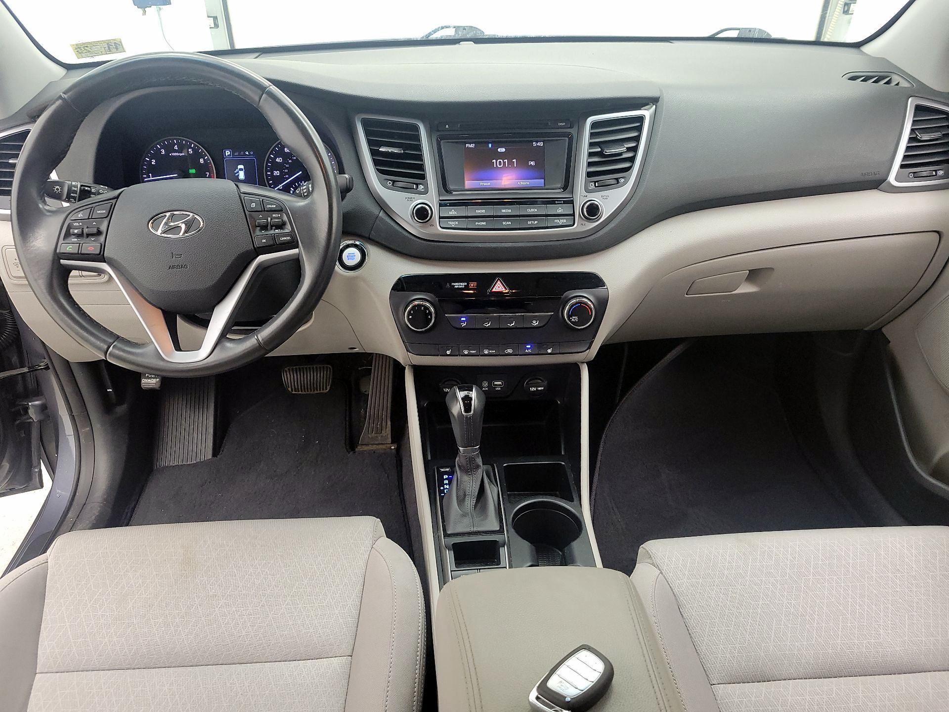 Thumbnail: 2016 Hyundai Tucson - 9