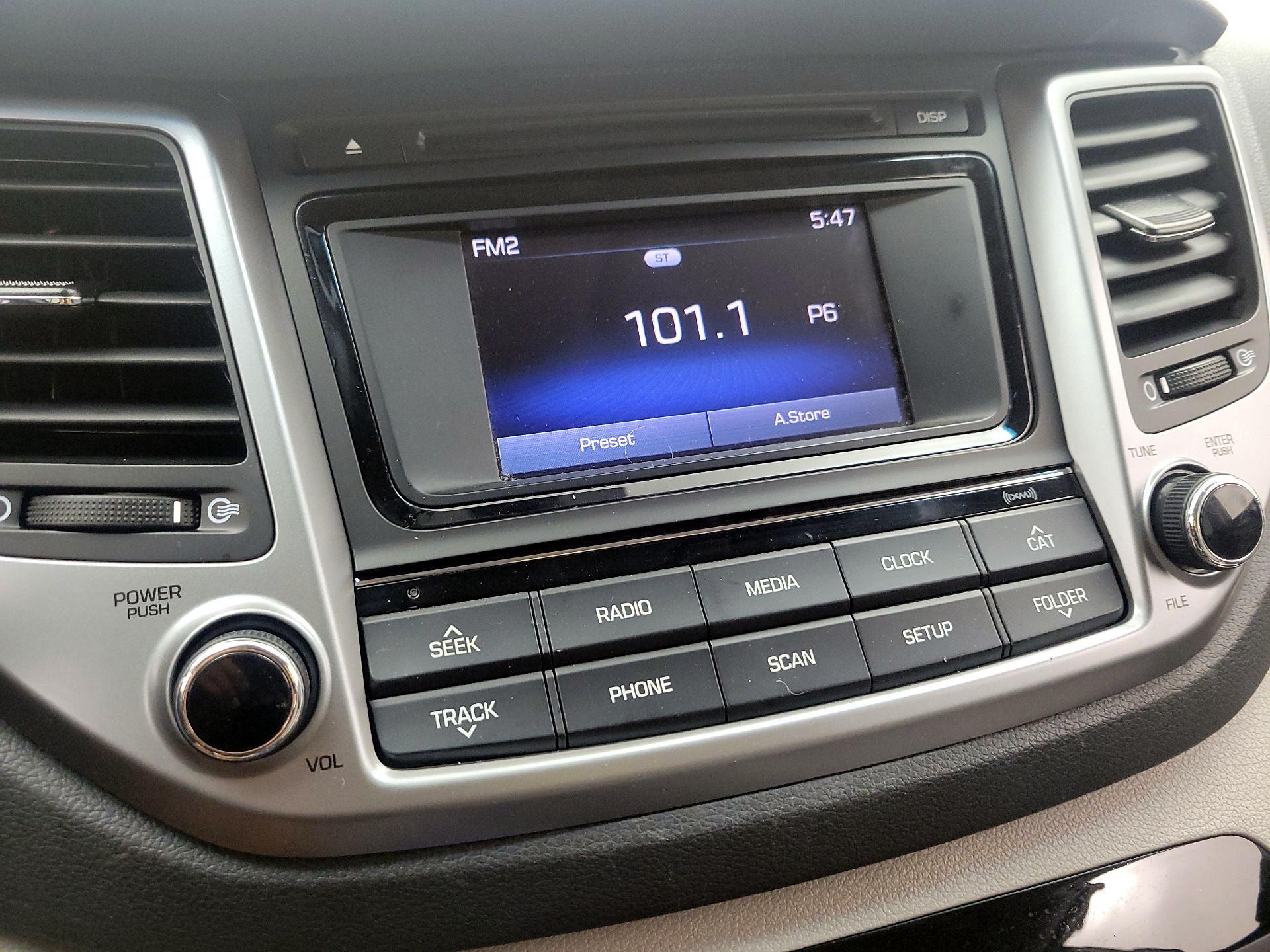 Thumbnail: 2016 Hyundai Tucson - 15