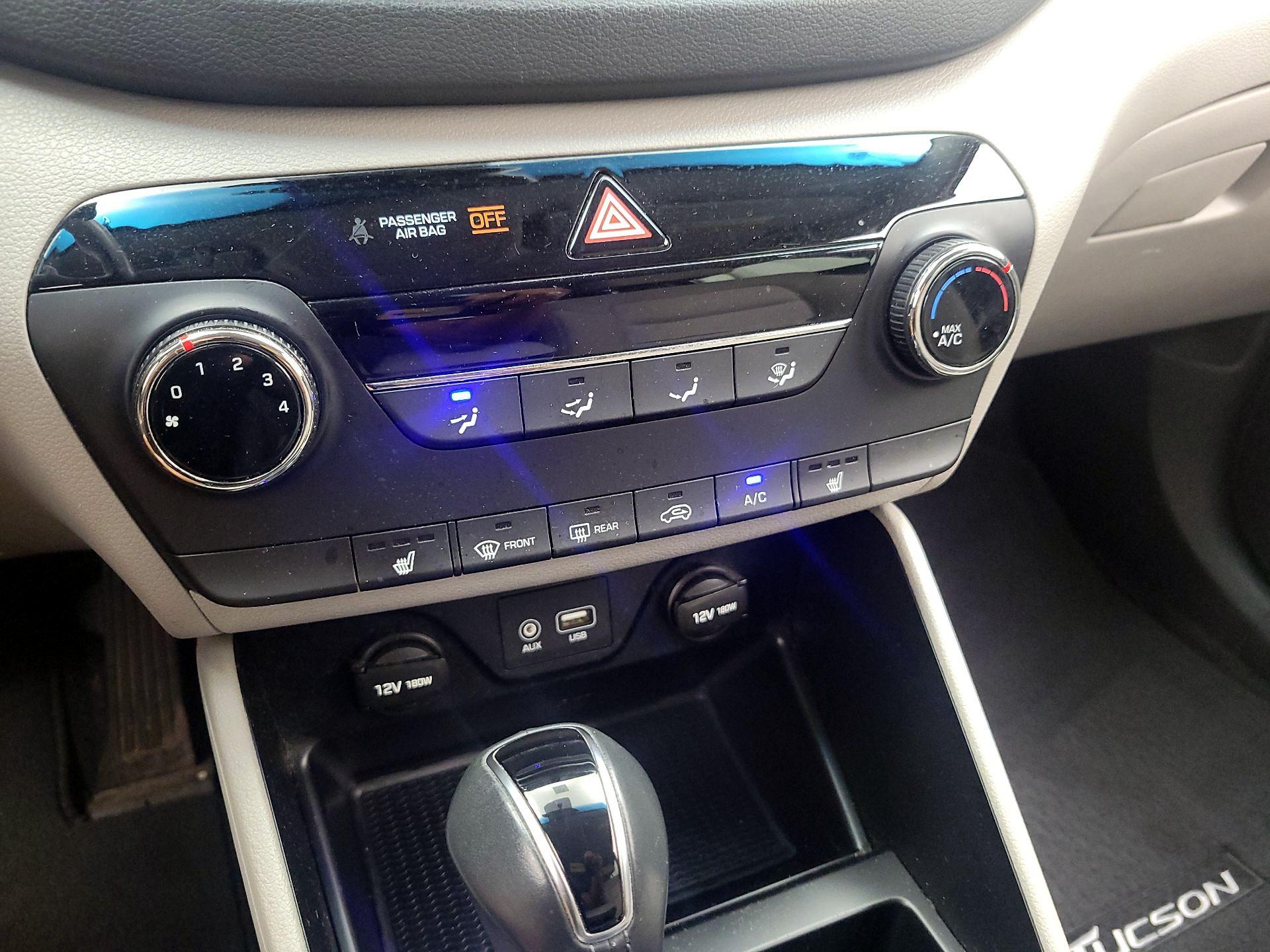 Thumbnail: 2016 Hyundai Tucson - 16