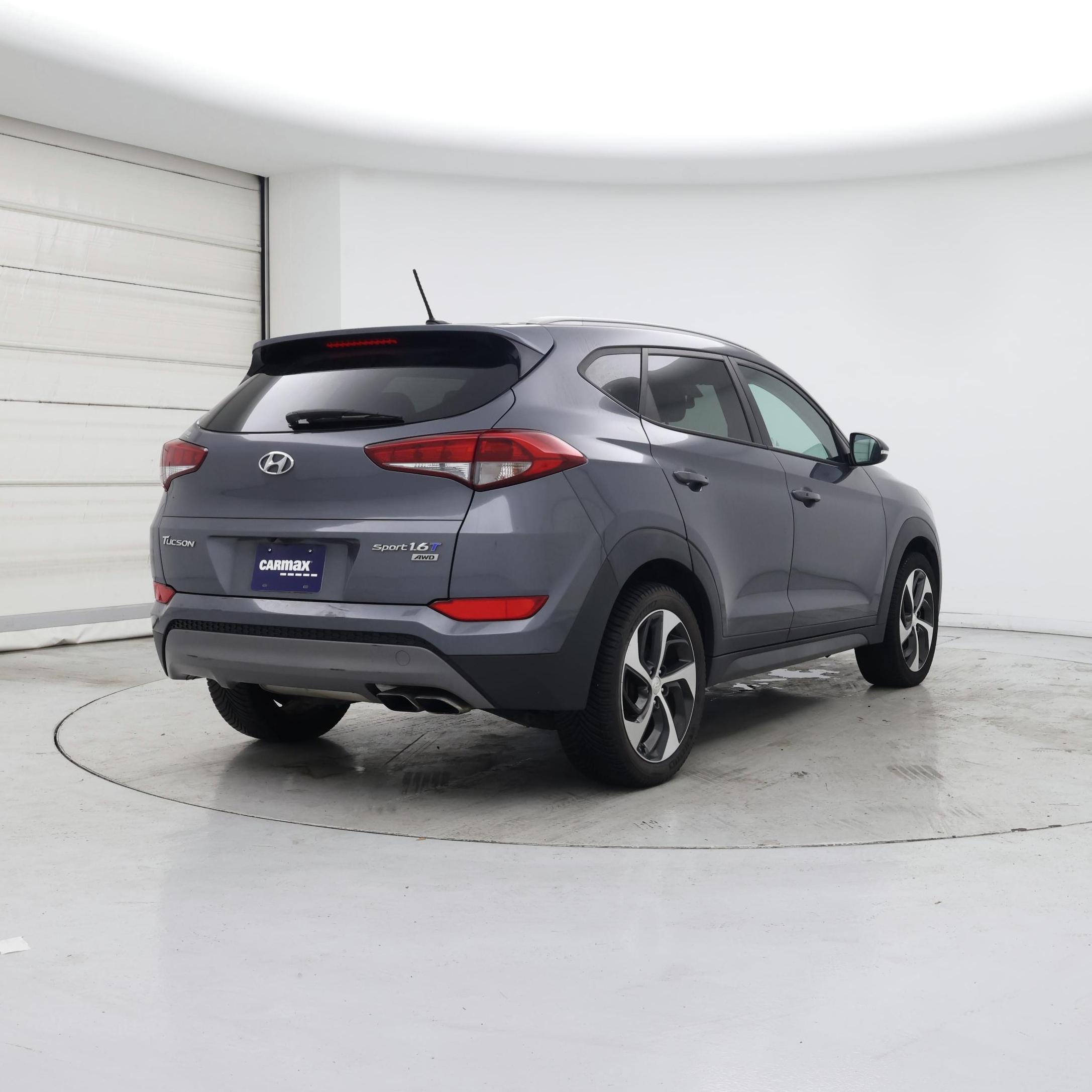 Thumbnail: 2016 Hyundai Tucson - 8