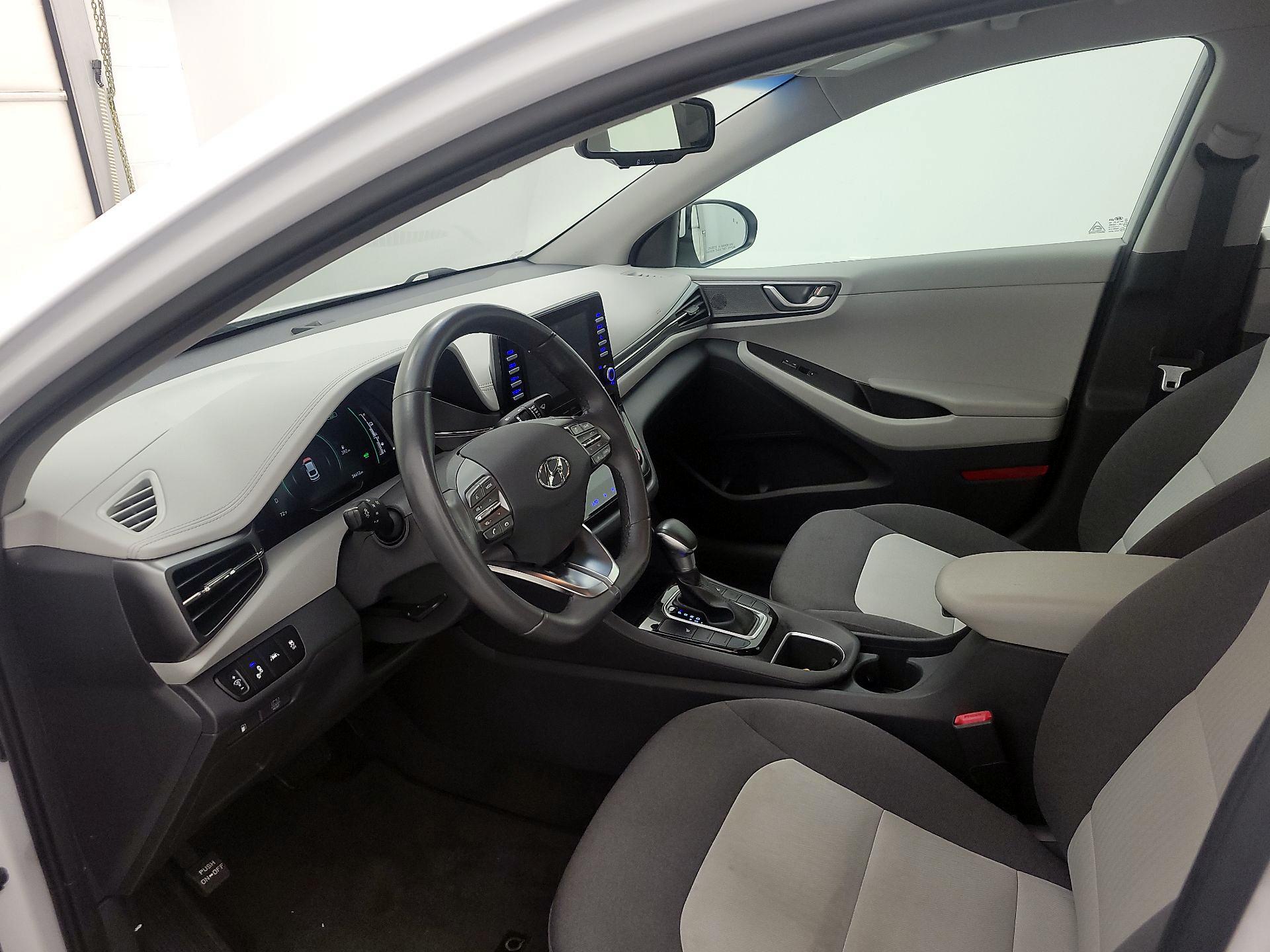 Thumbnail: 2020 Hyundai Ioniq - 11