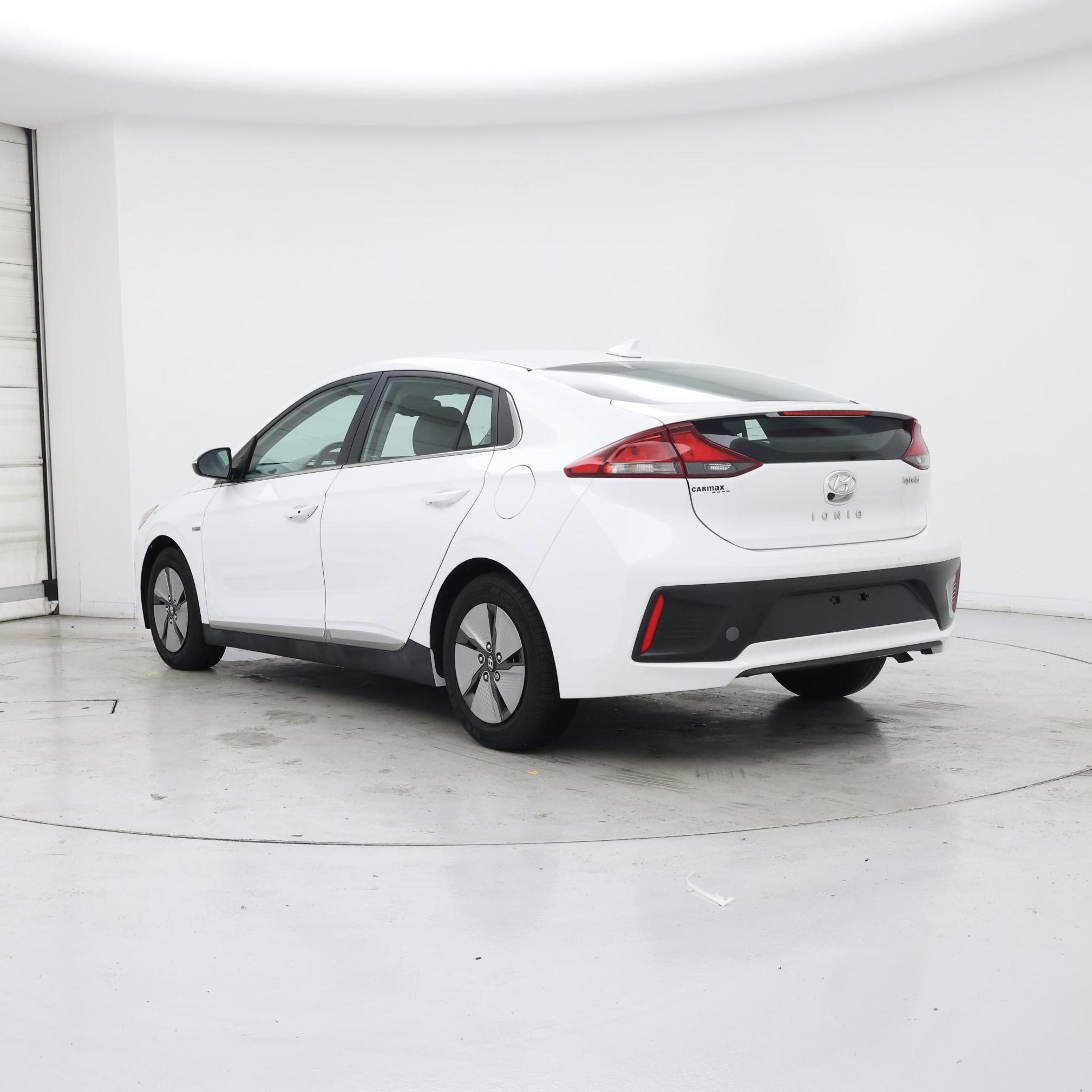 Thumbnail: 2020 Hyundai Ioniq - 2