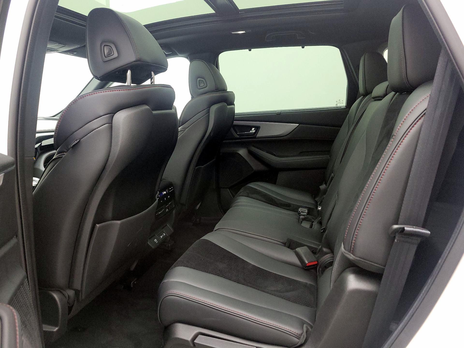 Thumbnail: 2023 Acura MDX - 19
