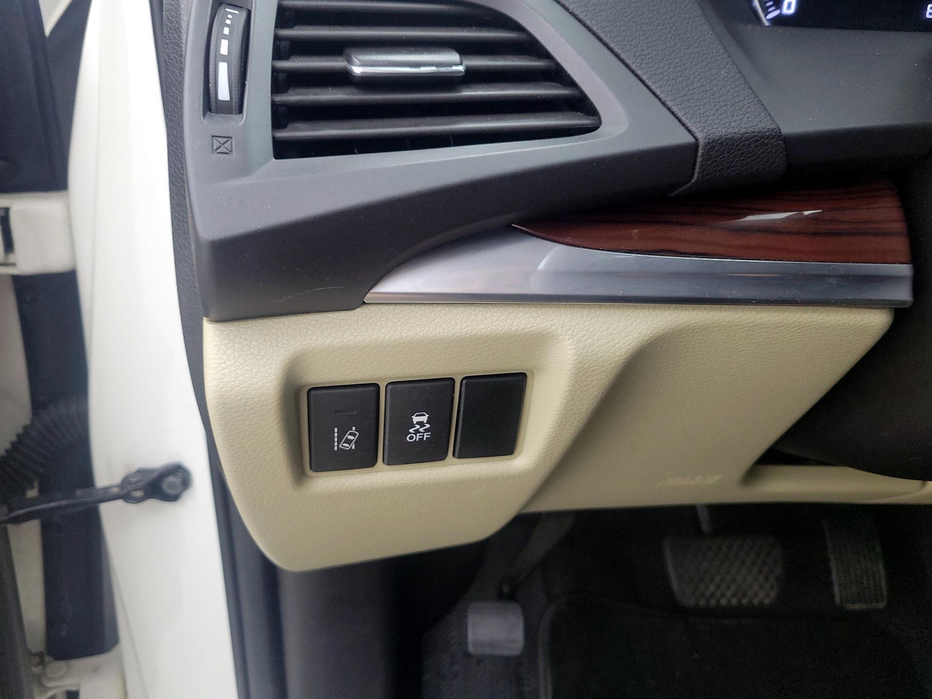 Thumbnail: 2016 Acura MDX - 13