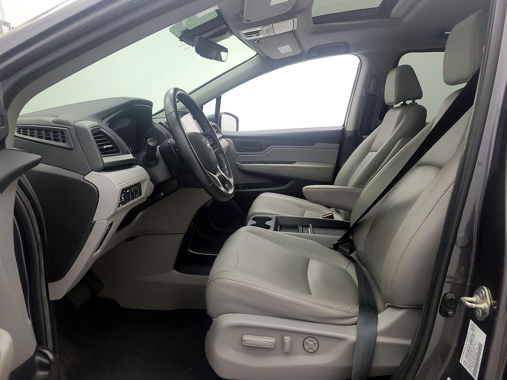 Thumbnail: 2019 Honda Odyssey - 11