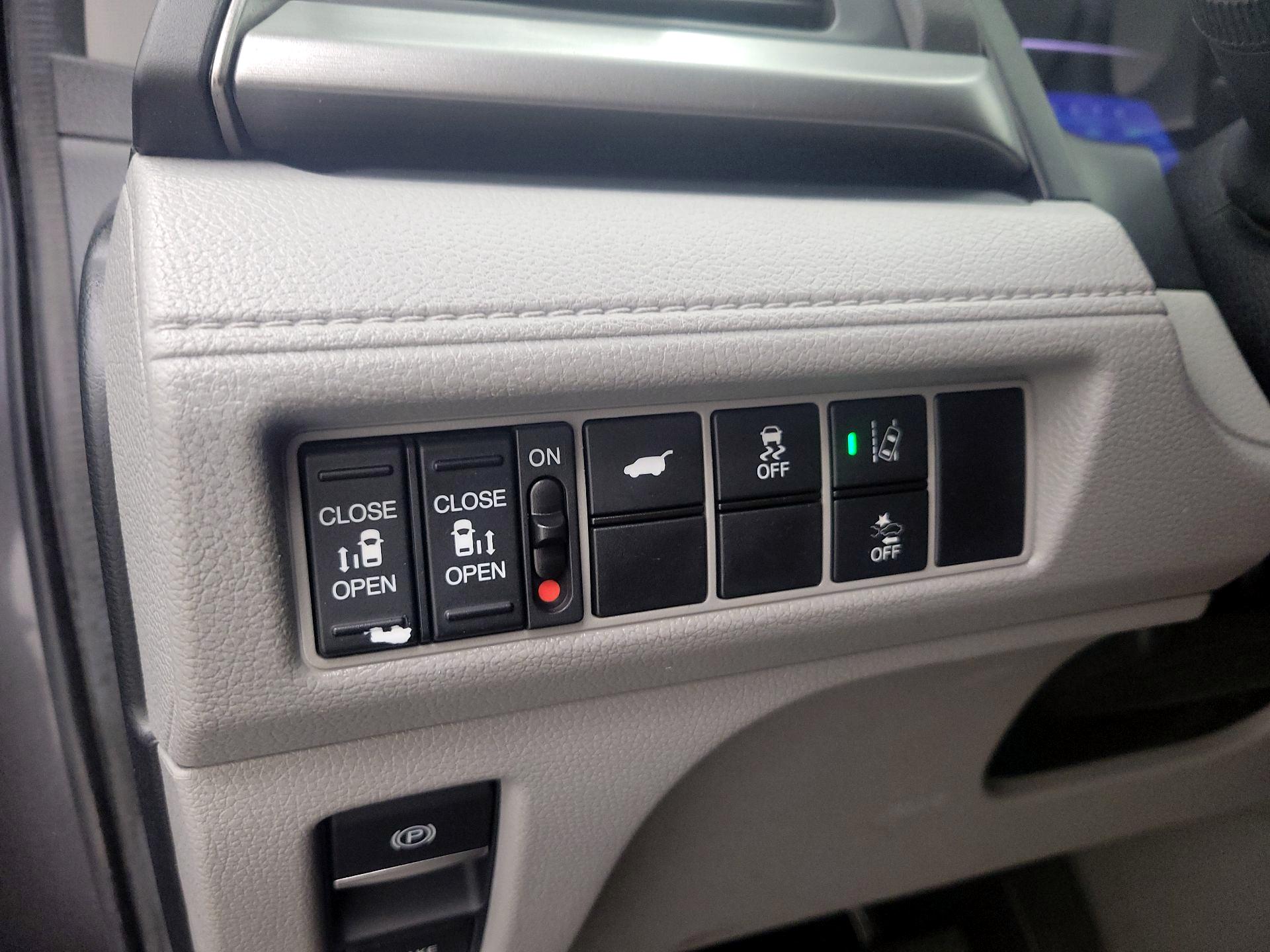 Thumbnail: 2019 Honda Odyssey - 13