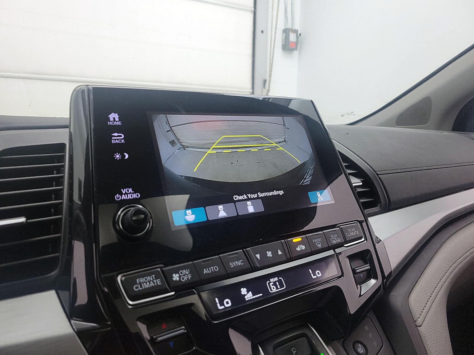 Thumbnail: 2019 Honda Odyssey - 14