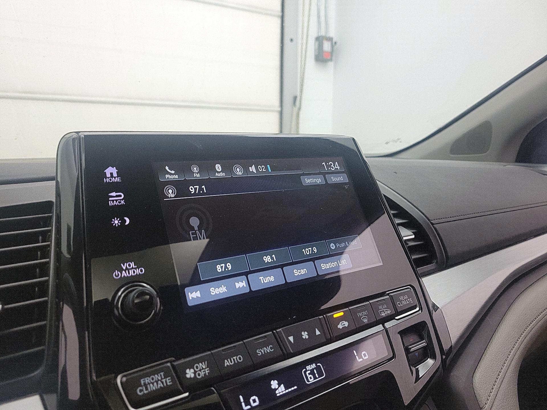Thumbnail: 2019 Honda Odyssey - 15