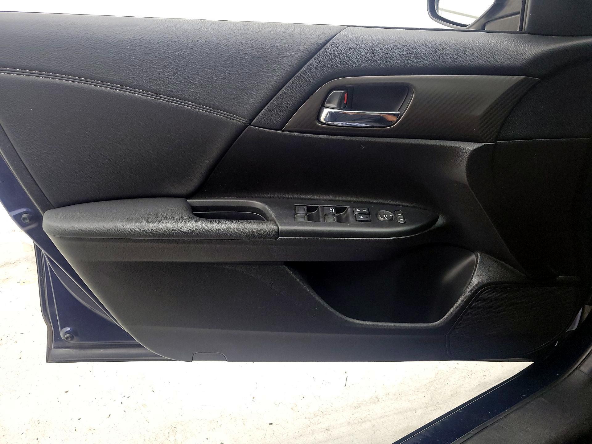 Thumbnail: 2016 Honda Accord - 12