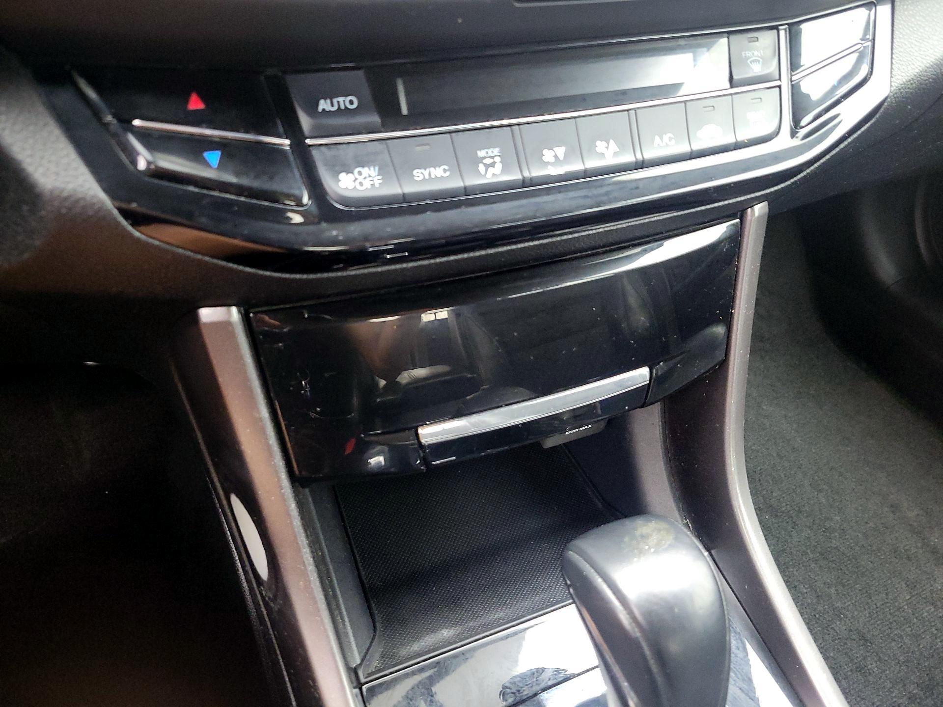 Thumbnail: 2016 Honda Accord - 16