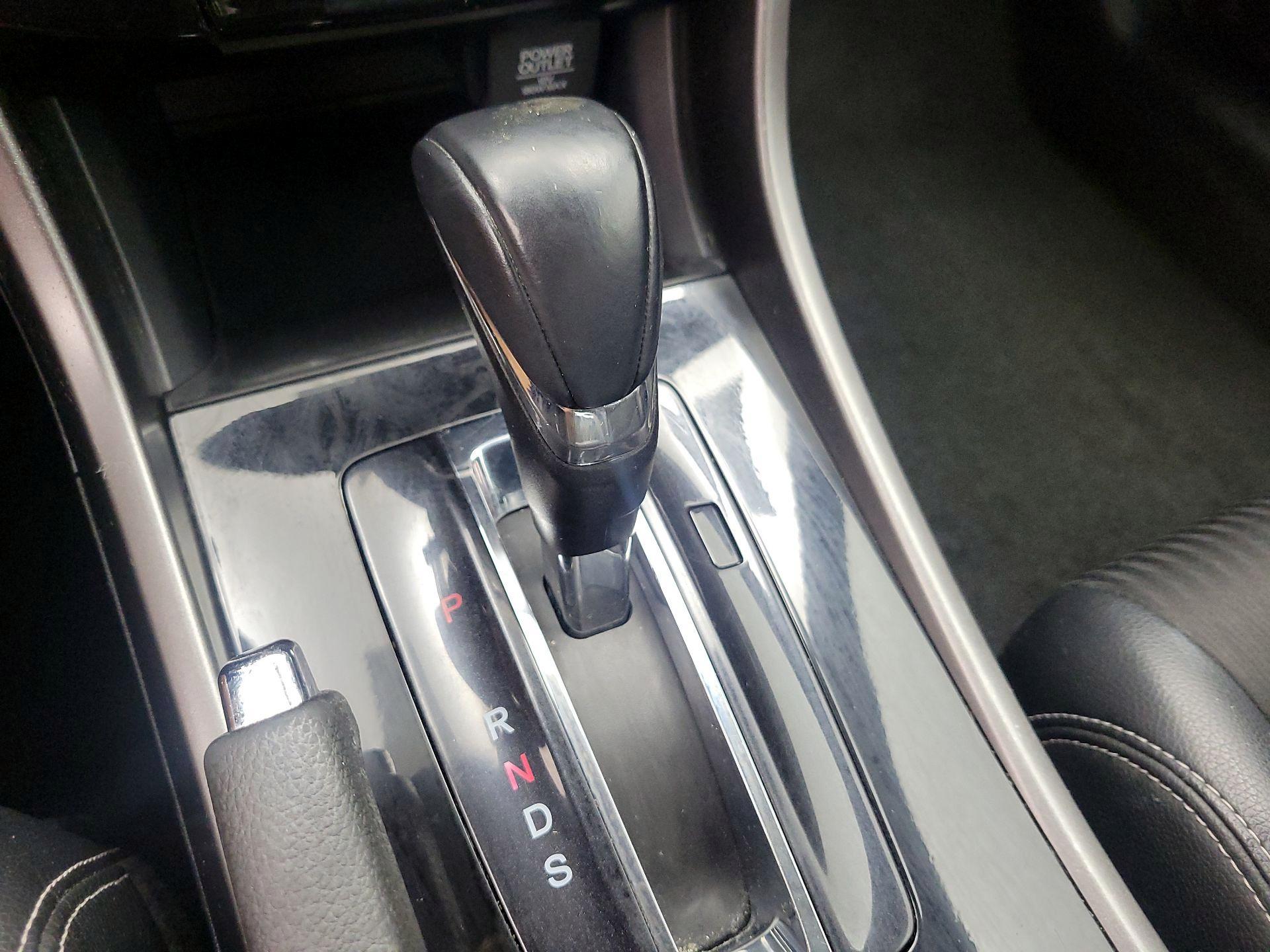 Thumbnail: 2016 Honda Accord - 17