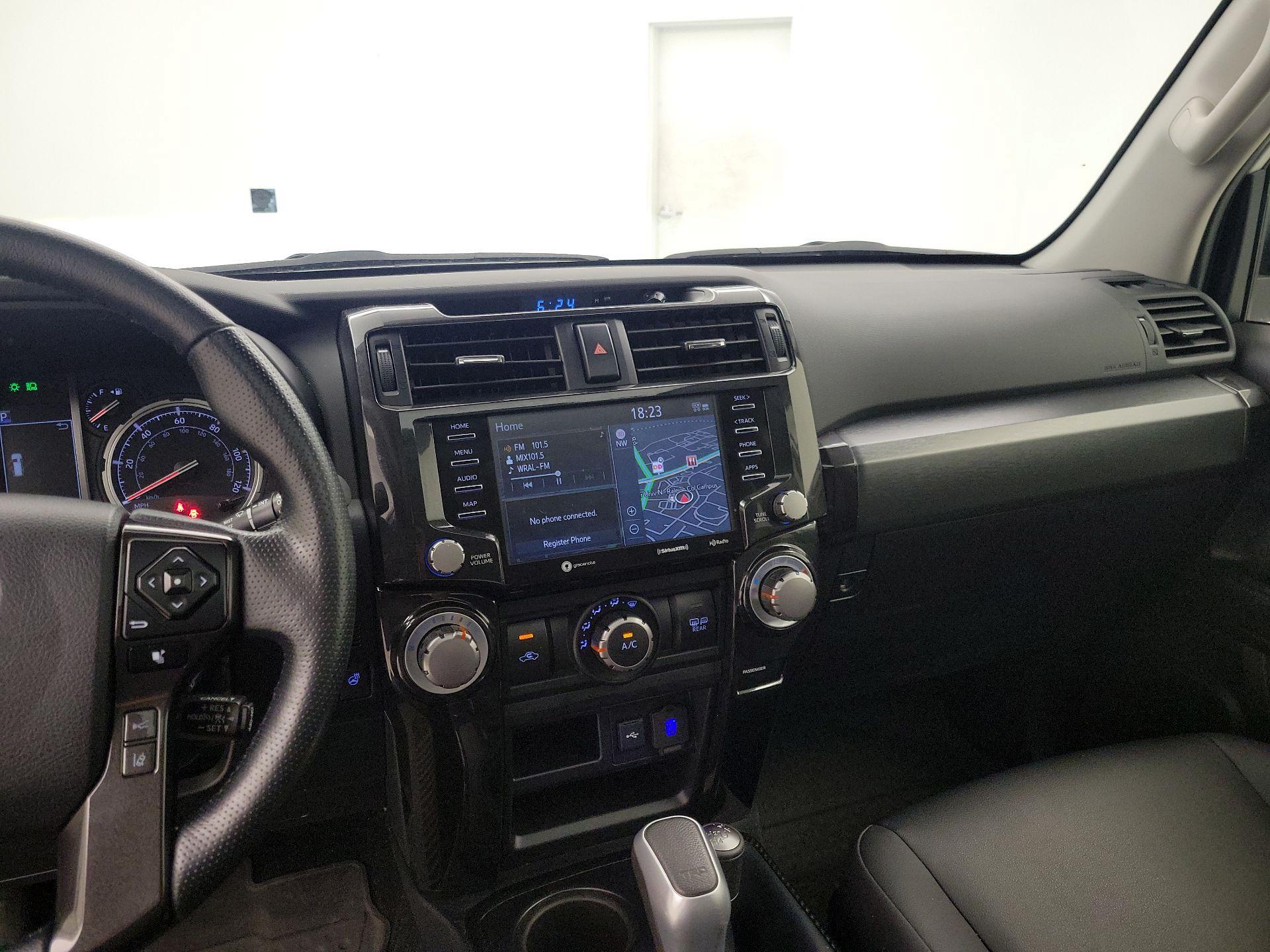 Thumbnail: 2023 Toyota 4Runner - 9