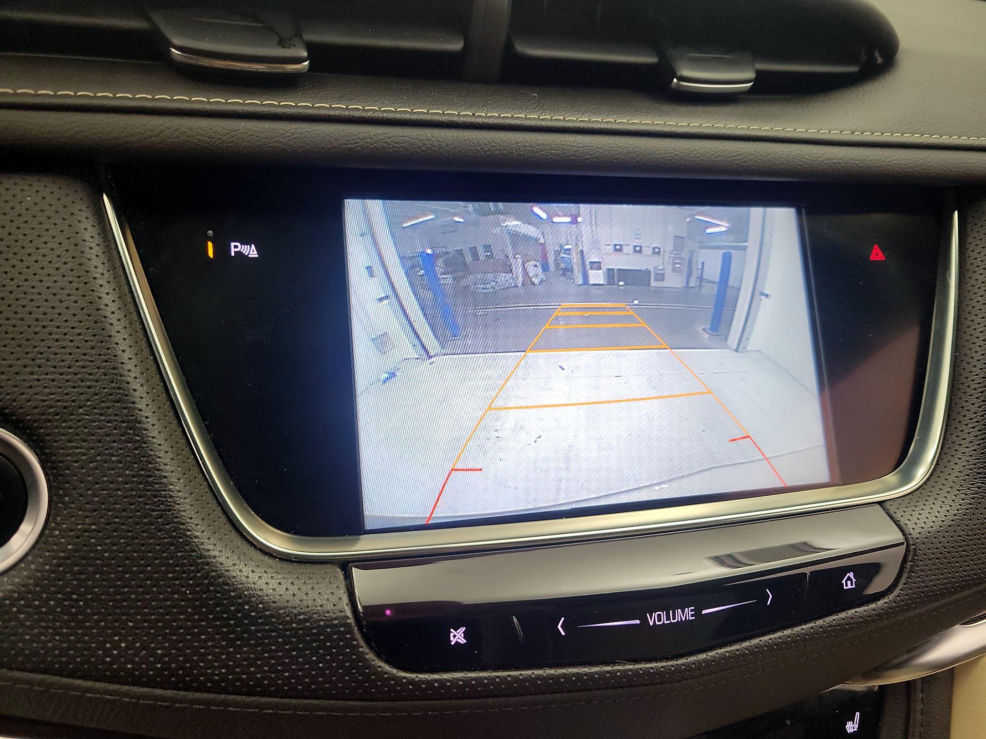 Thumbnail: 2017 Cadillac XT5 - 15