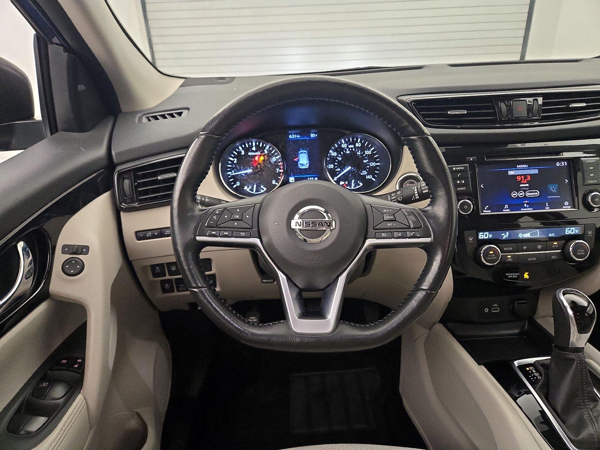Thumbnail: 2021 Nissan Rogue Sport - 10