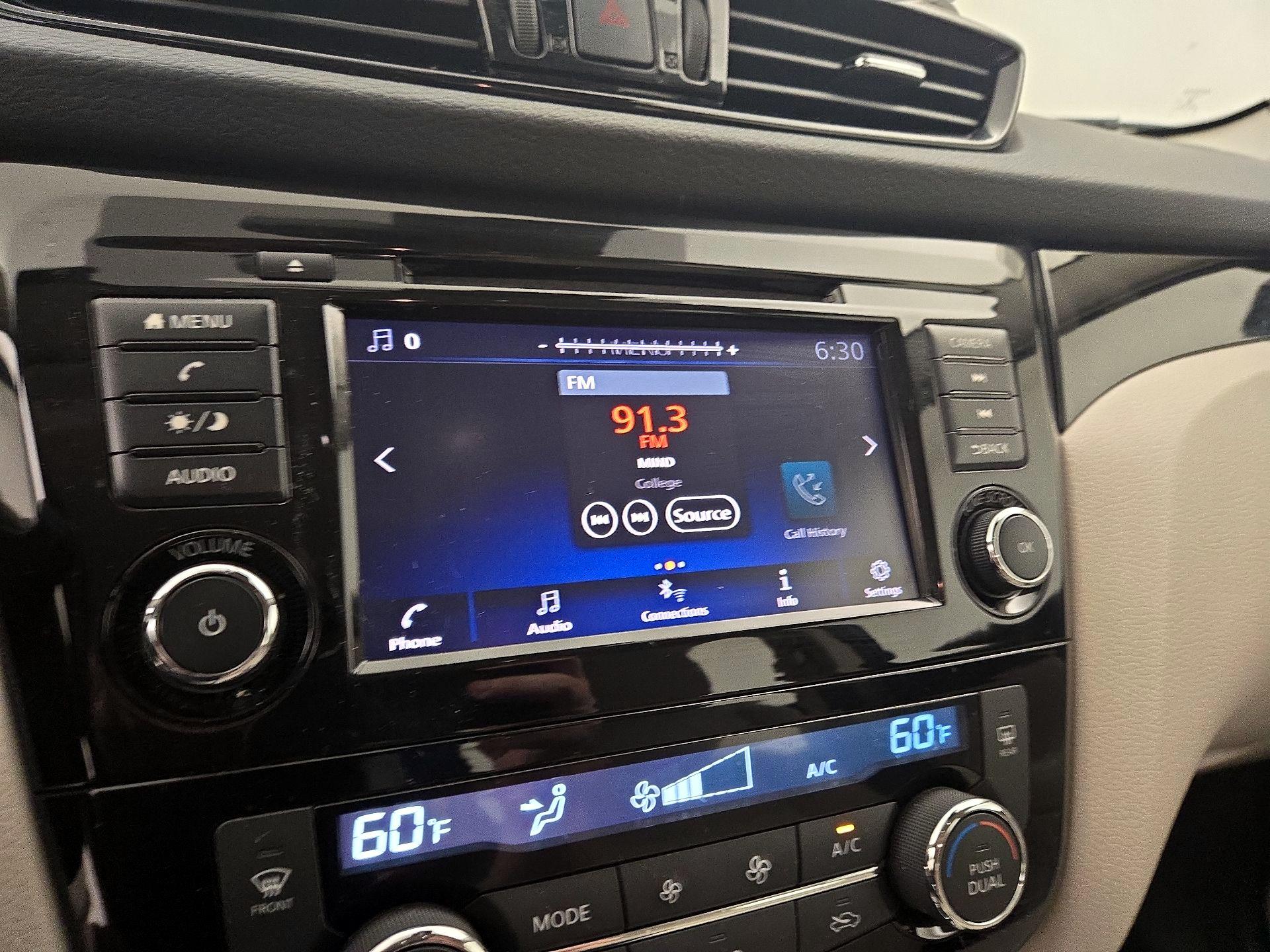 Thumbnail: 2021 Nissan Rogue Sport - 15