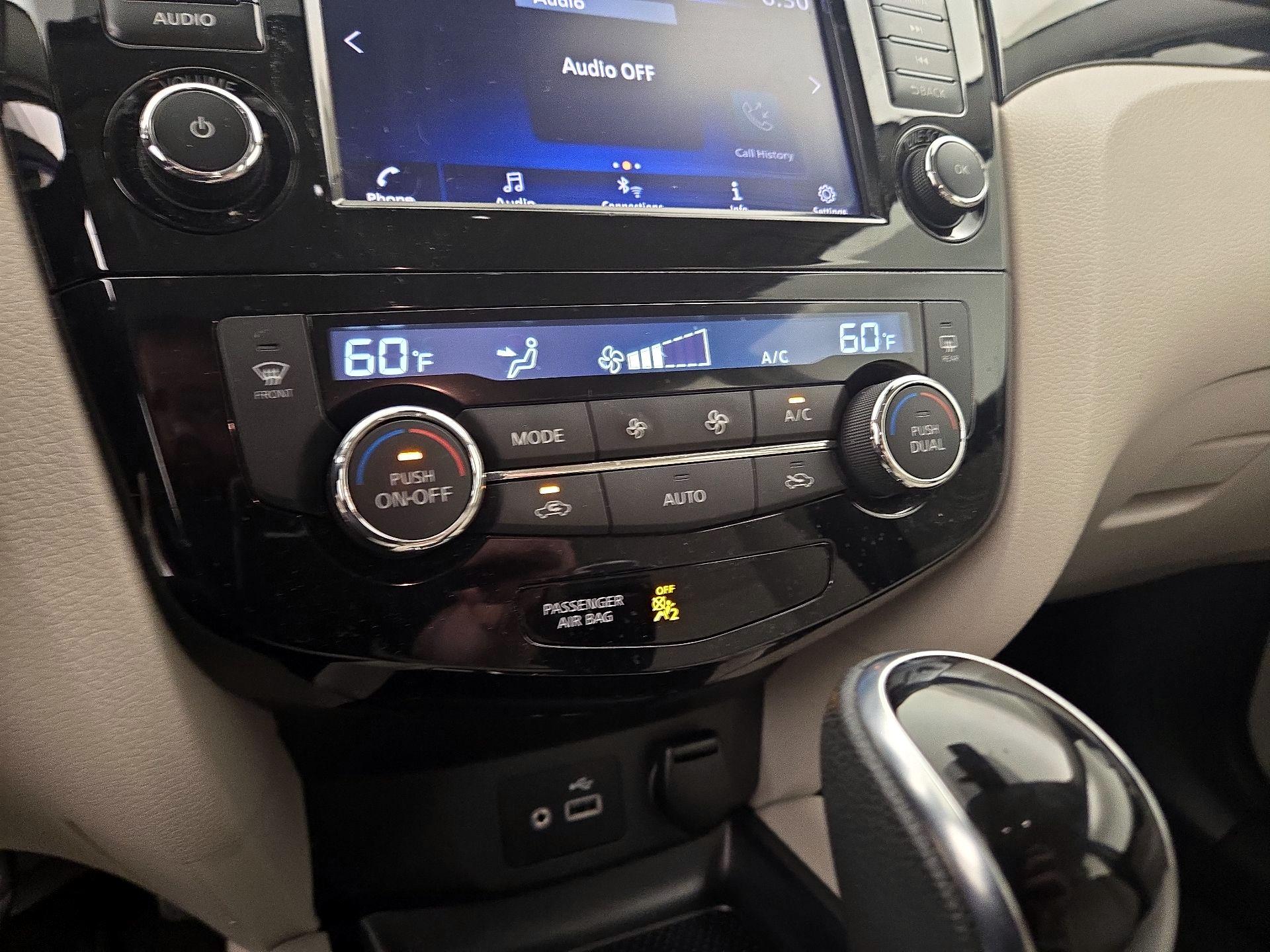 Thumbnail: 2021 Nissan Rogue Sport - 16