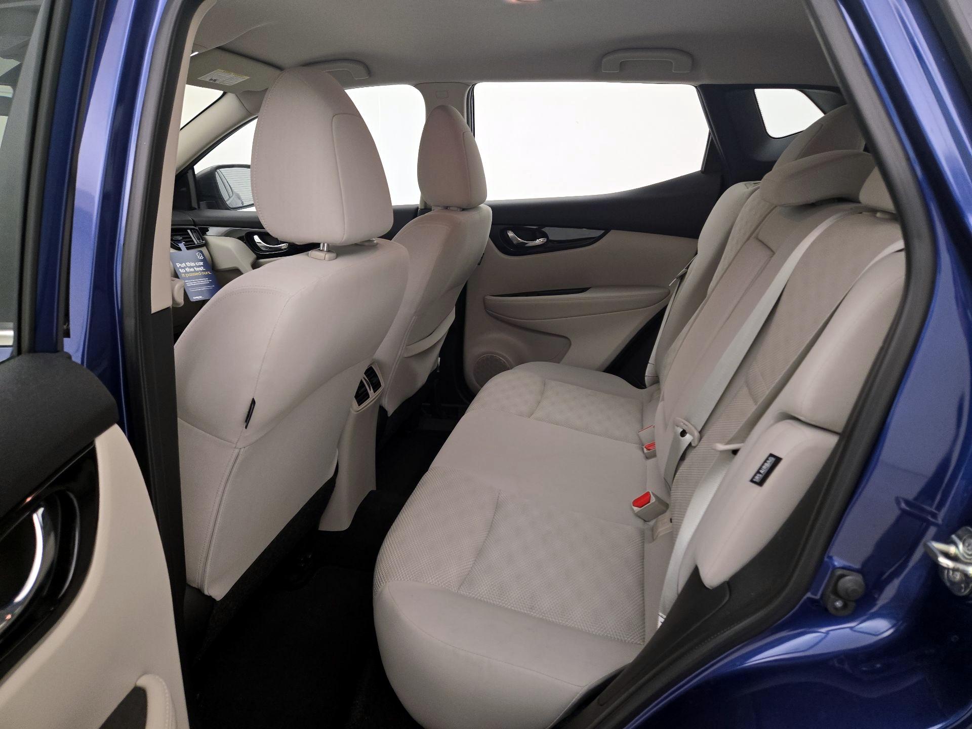 Thumbnail: 2021 Nissan Rogue Sport - 19