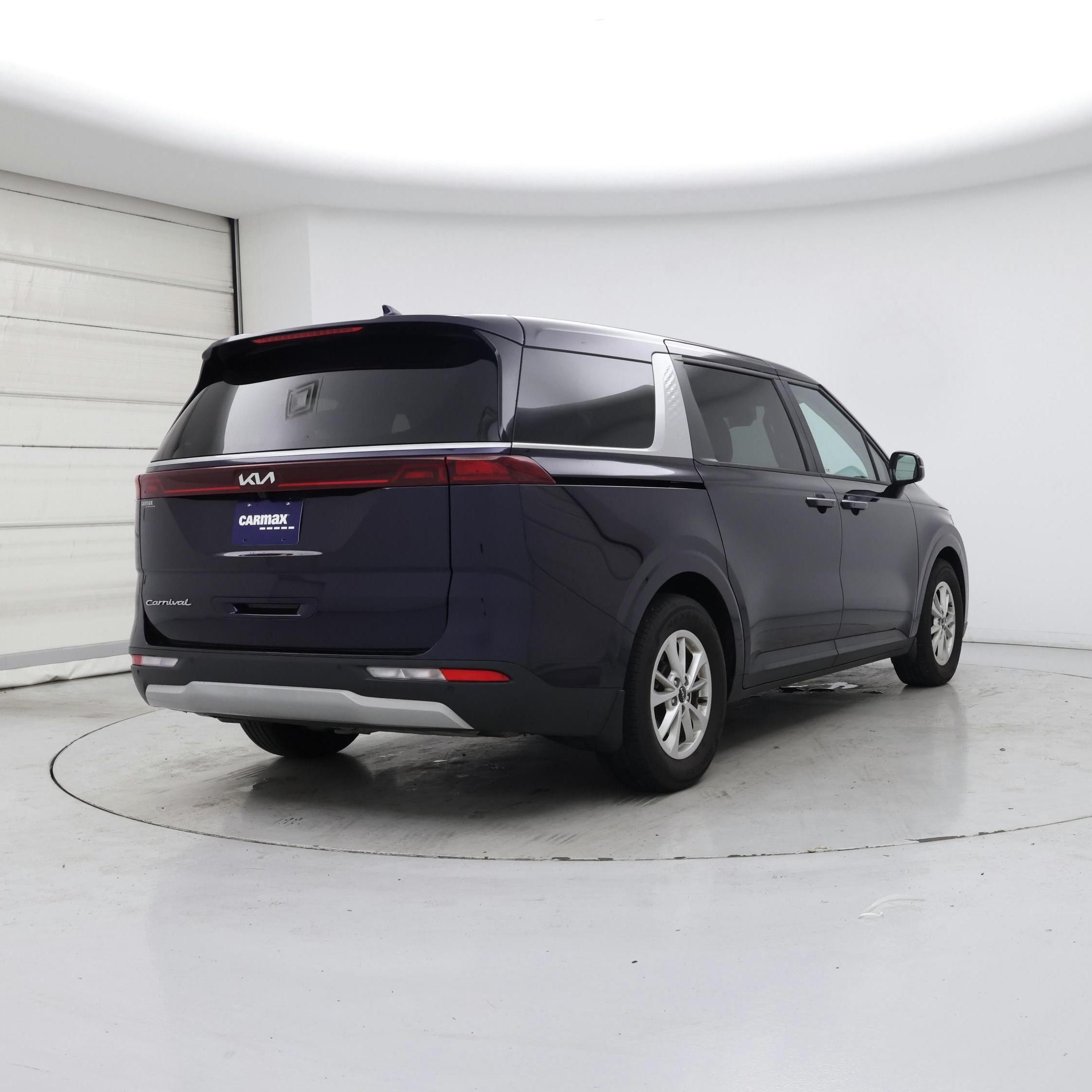 Thumbnail: 2022 Kia Carnival - 8