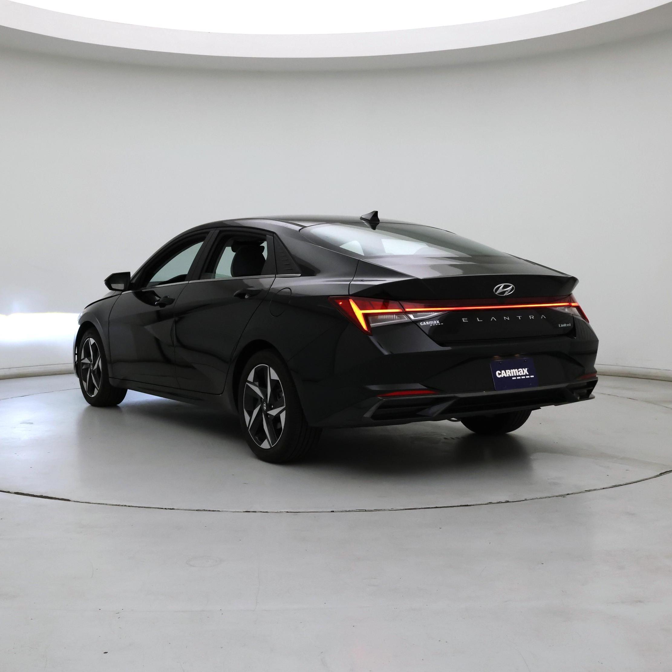 Thumbnail: 2023 Hyundai Elantra - 2