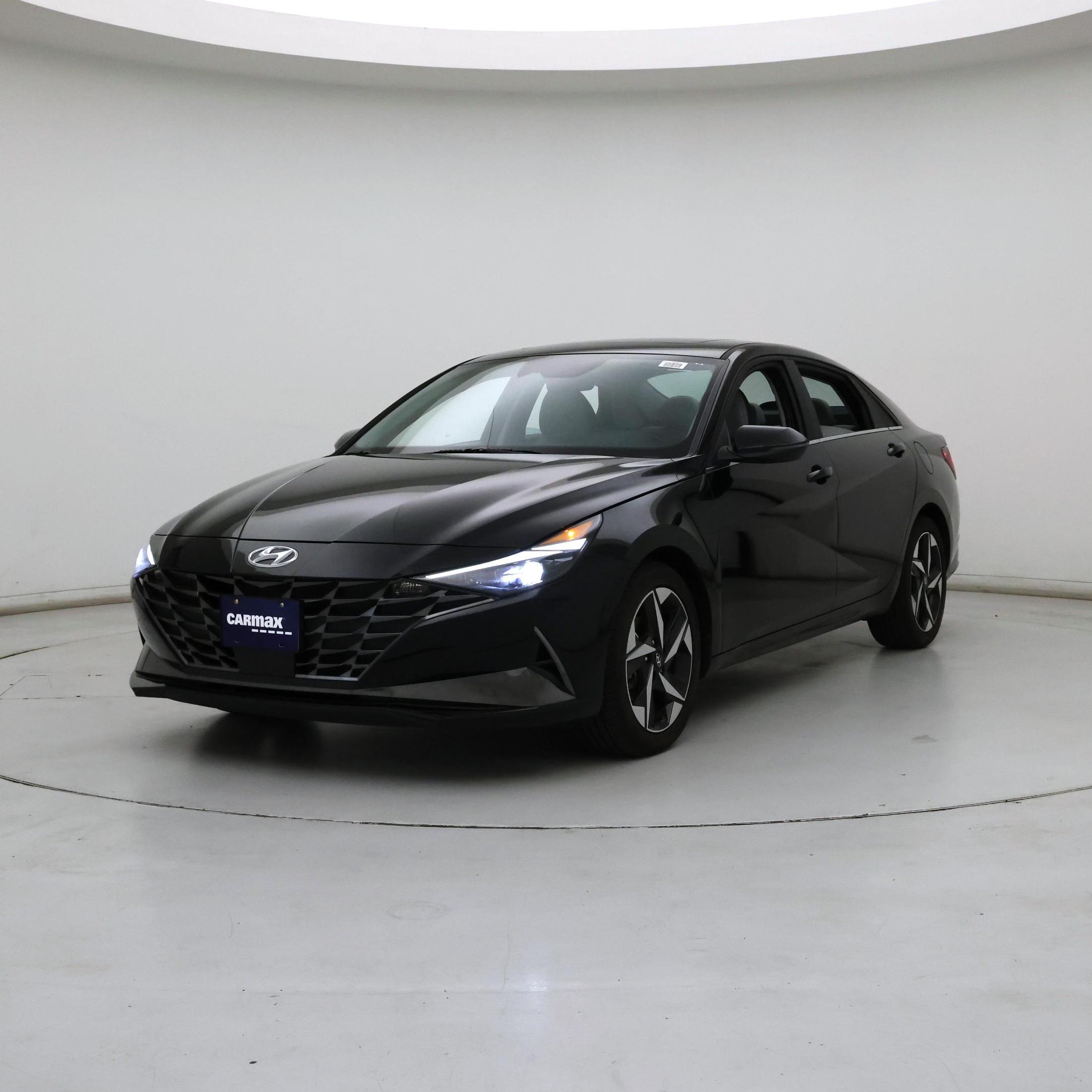 Thumbnail: 2023 Hyundai Elantra - 4