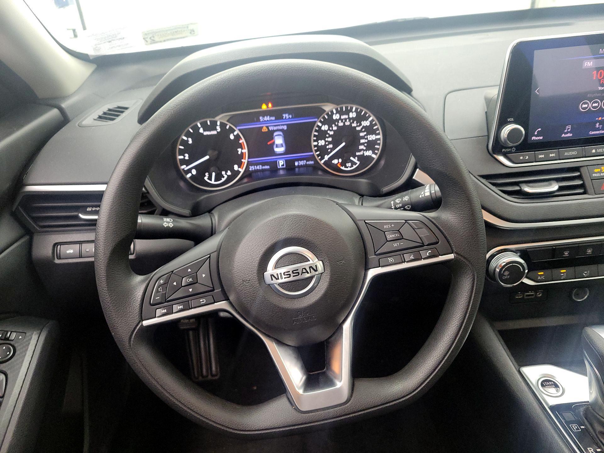 Thumbnail: 2020 Nissan Altima - 10