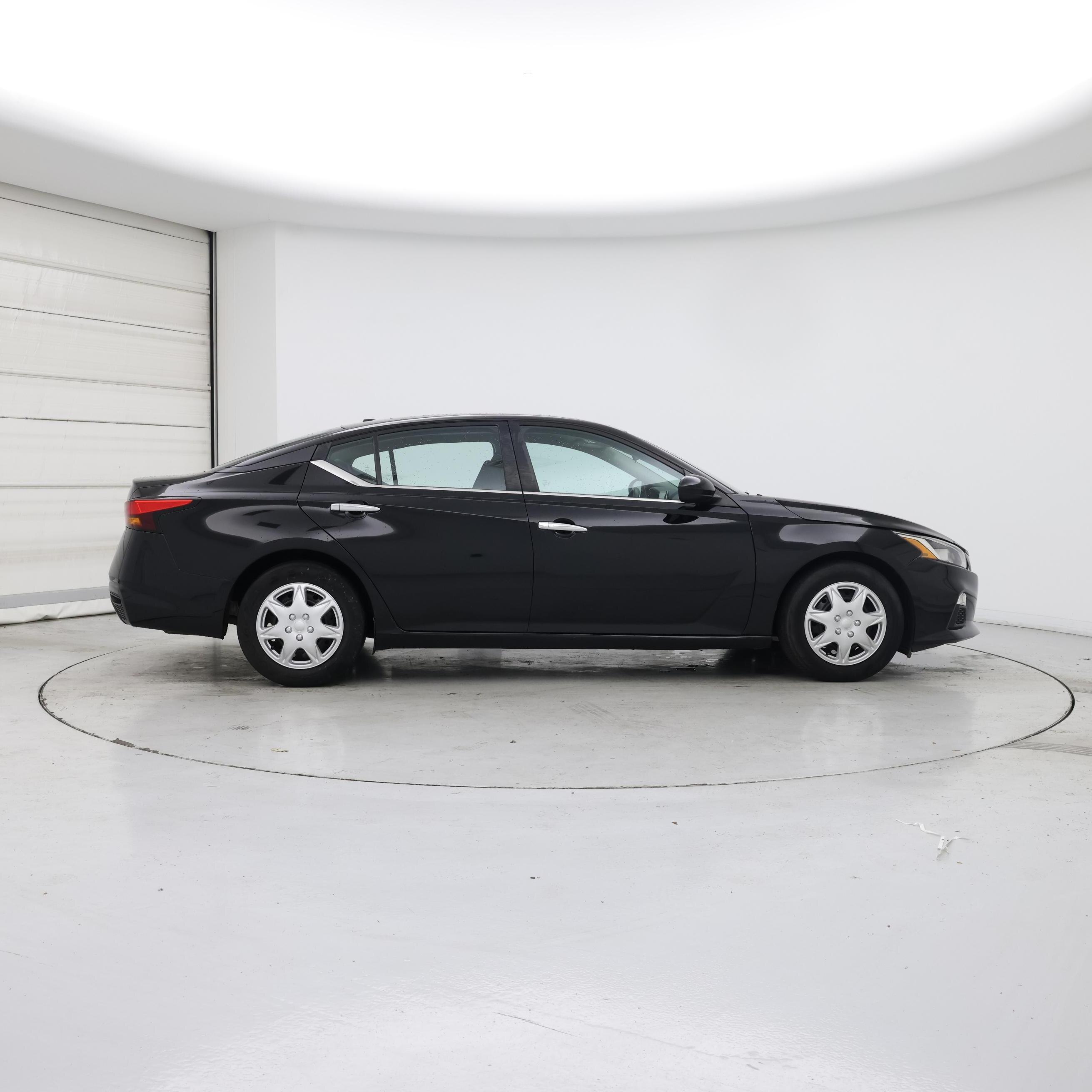 Thumbnail: 2020 Nissan Altima - 7