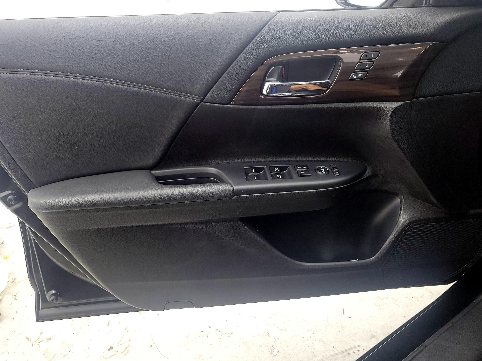 Thumbnail: 2016 Honda Accord - 12
