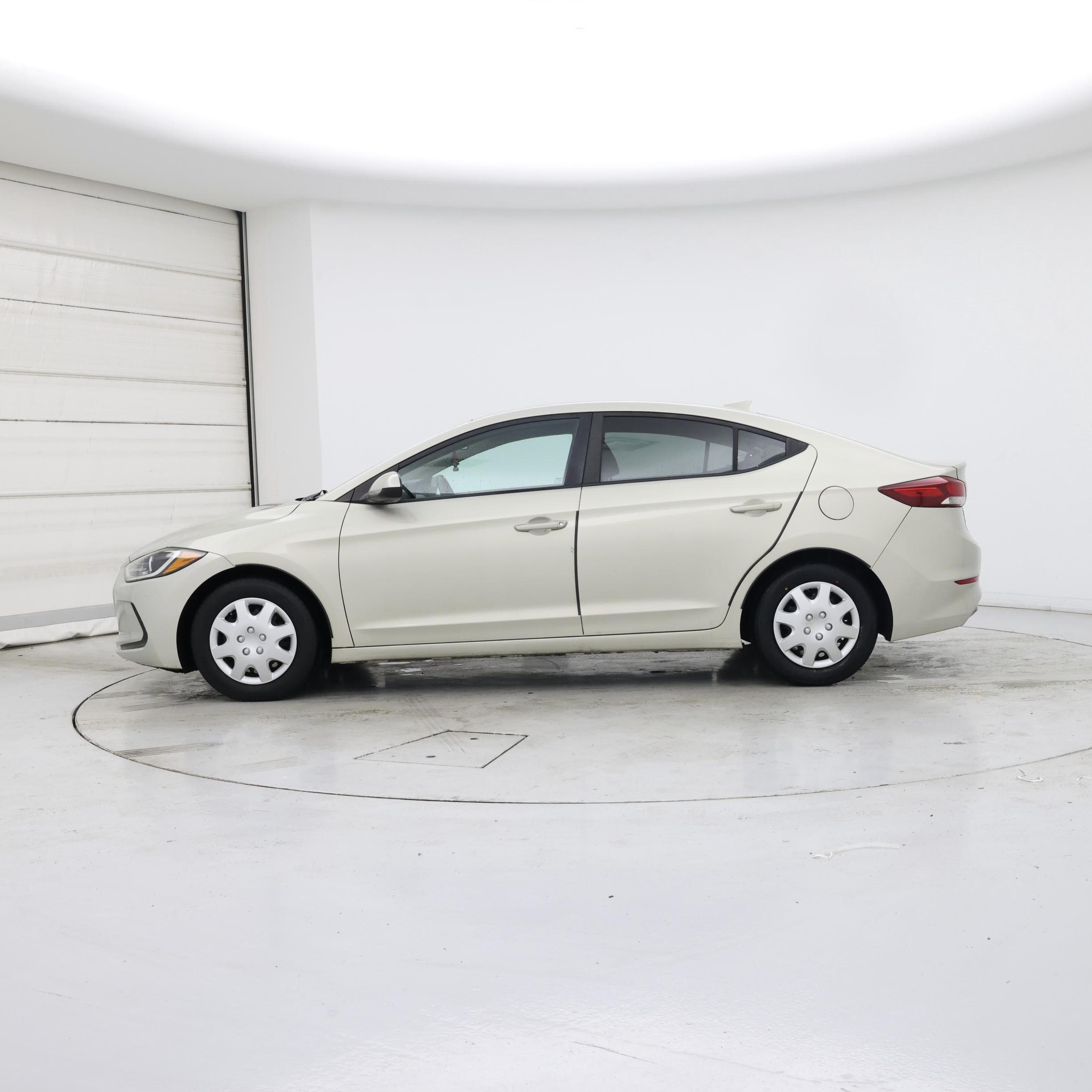 Thumbnail: 2017 Hyundai Elantra - 3